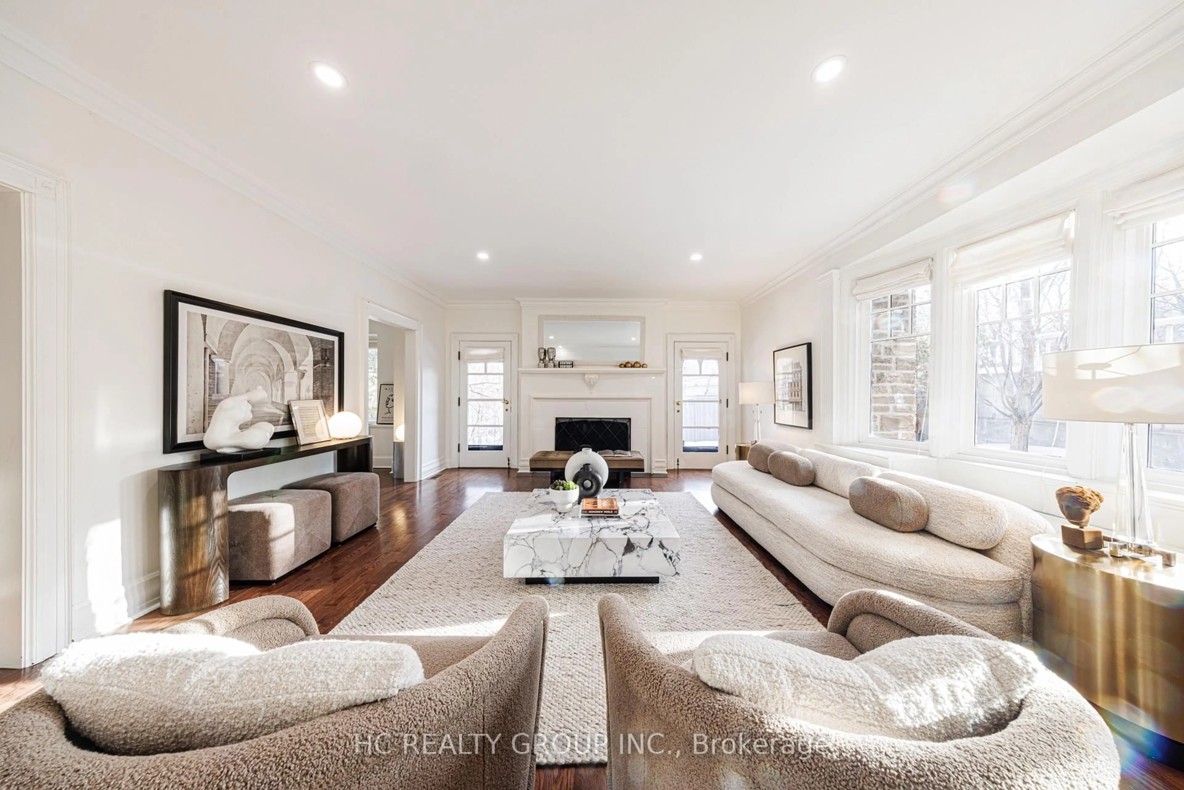 Living room with furniture, unknown for 39 Glengowan Rd, Toronto Ontario M4N 1G1