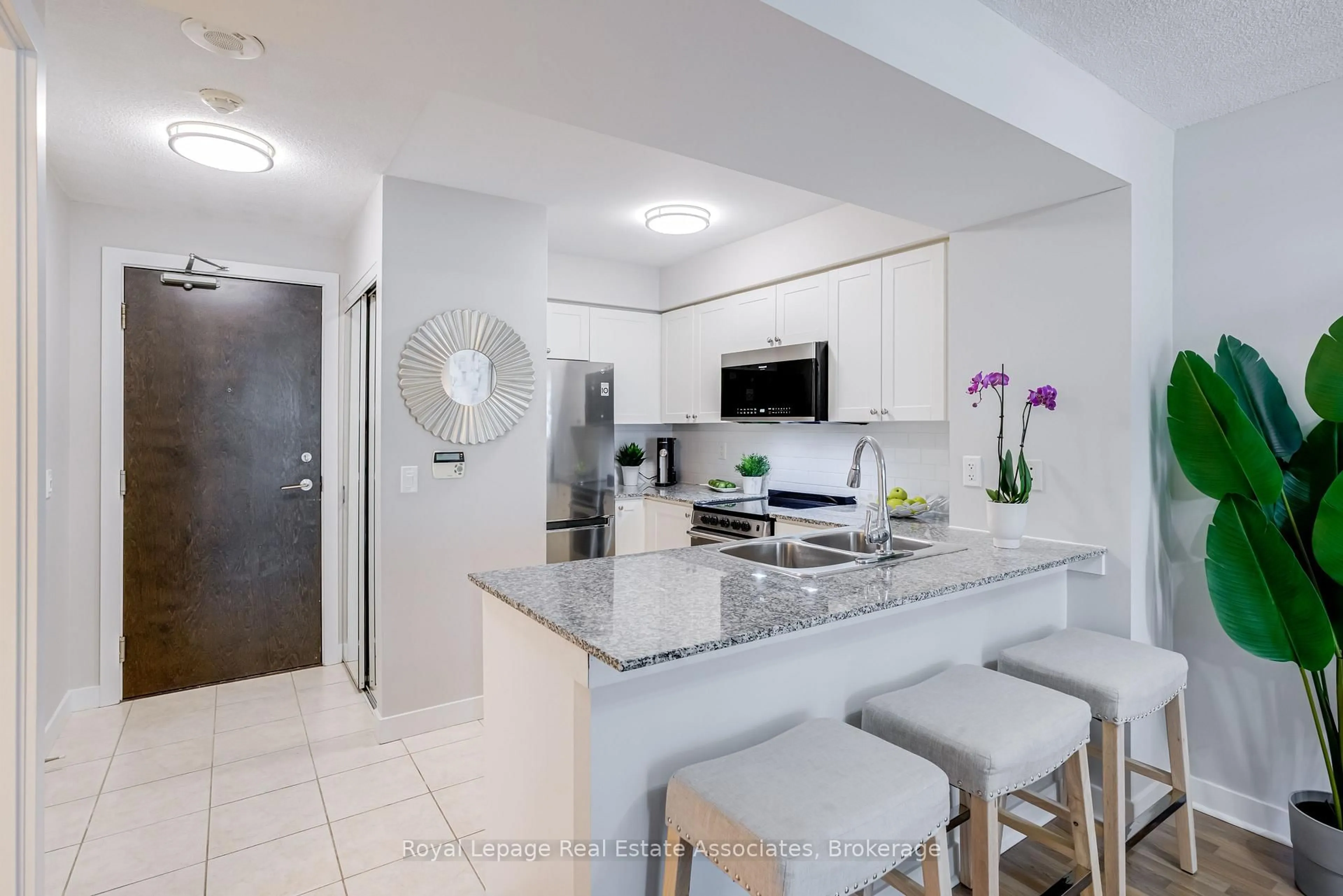 Open concept kitchen, ceramic/tile floor for 50 Lynn Williams St #1002, Toronto Ontario M6K 3R9