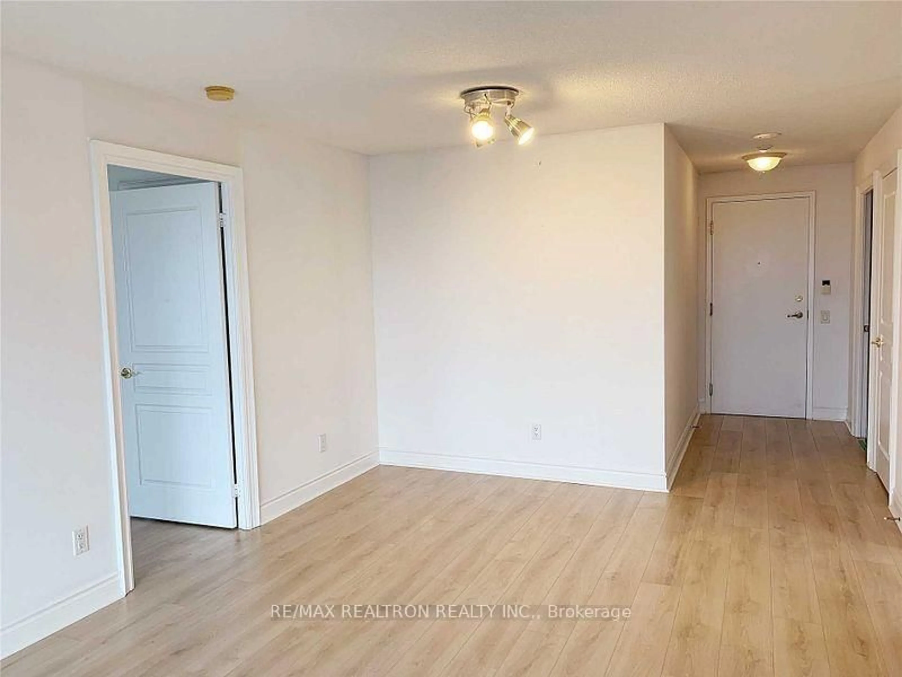 A pic of a room for 10 Northtown Way #2708, Toronto Ontario M2N 7L4