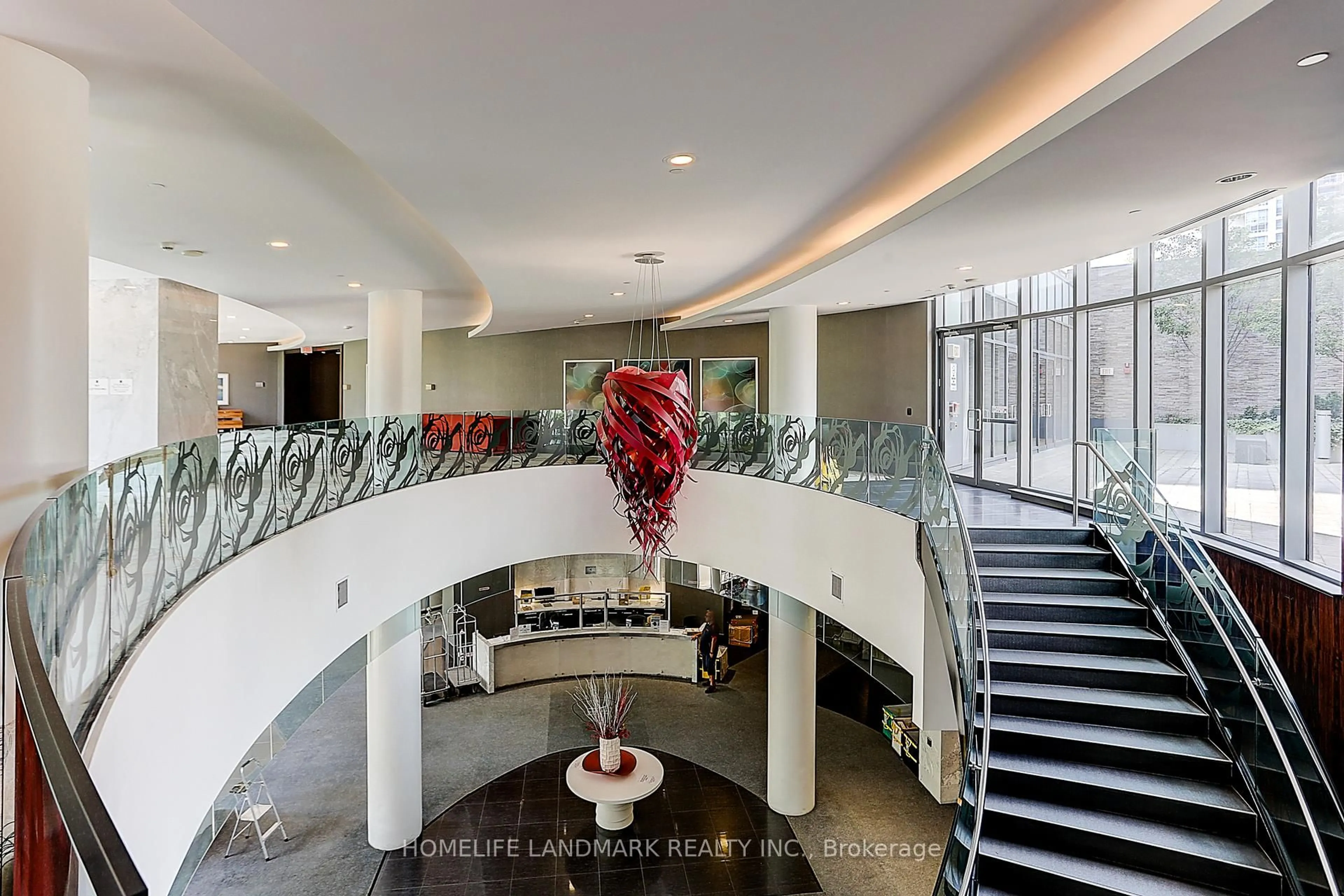 Indoor foyer for 5162 Yonge St #LPH308, Toronto Ontario M2N 0E9
