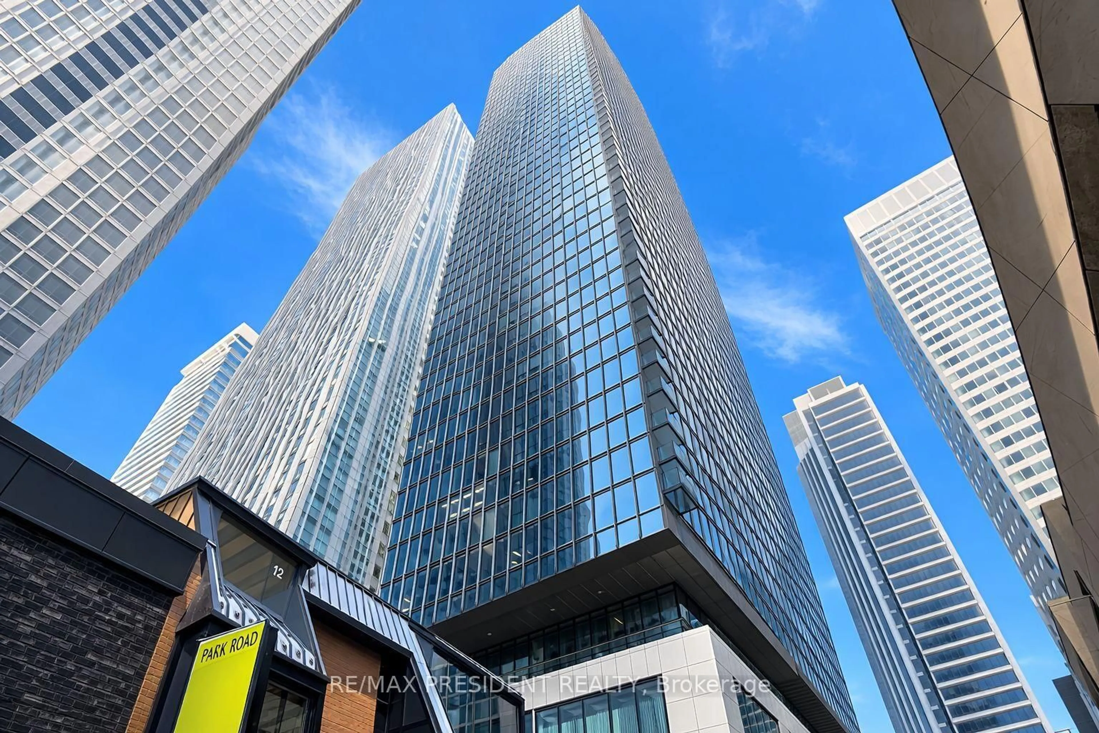 Unknown for 8 Cumberland St #4202, Toronto Ontario M4W 0B6