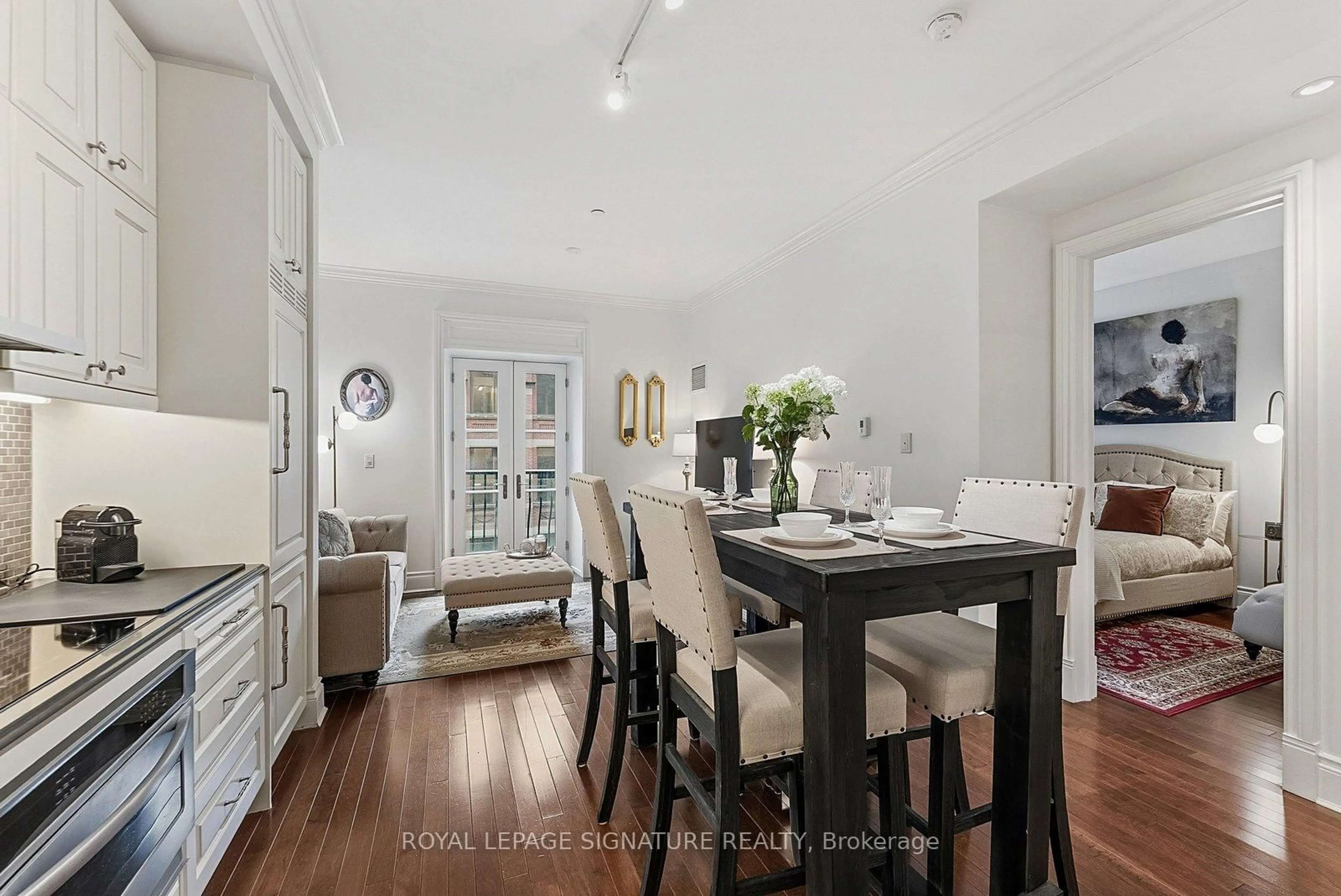 Unknown for 22 Leader Lane #339, Toronto Ontario M5E 0B2