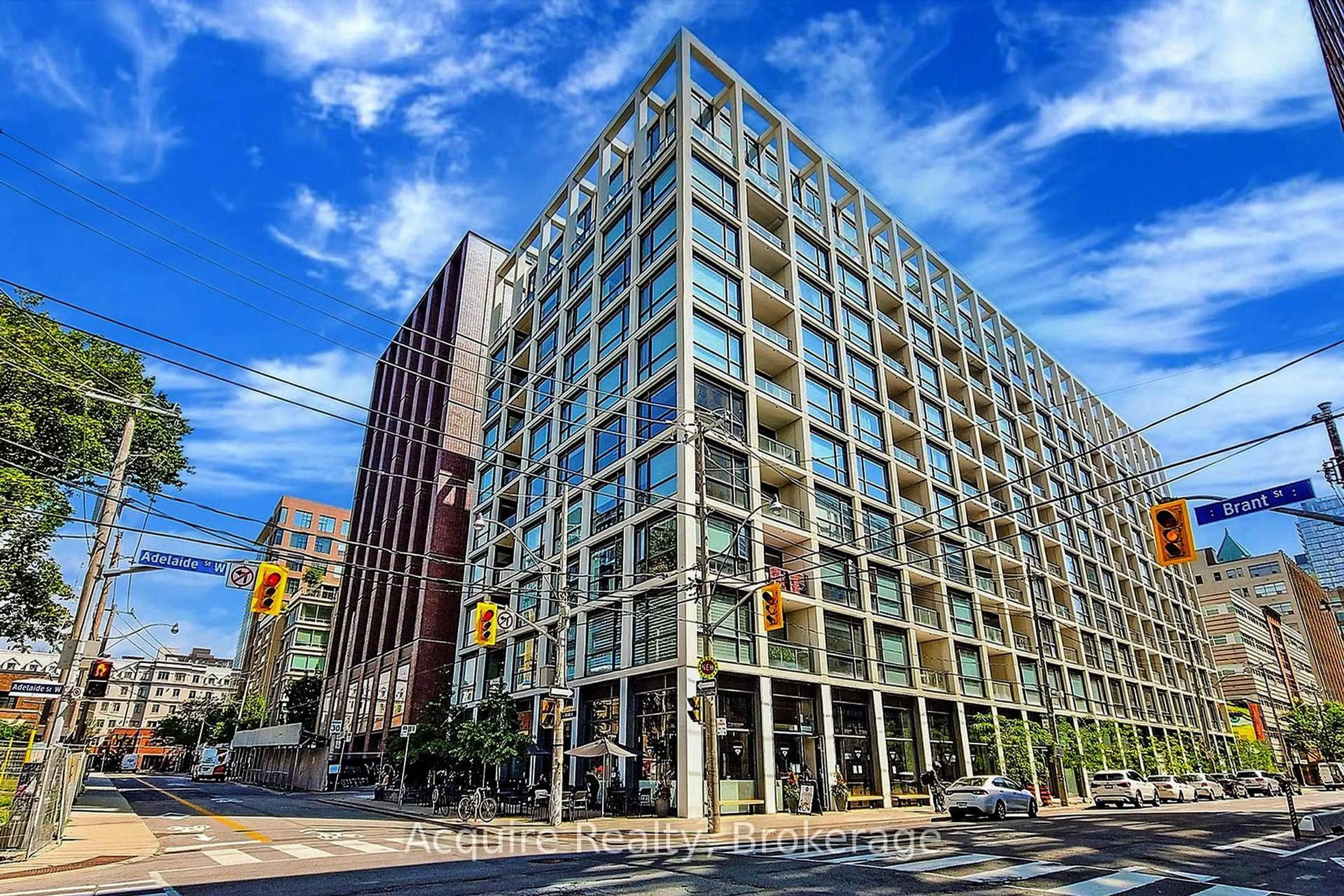 Unknown for 39 Brant St #415, Toronto Ontario M4G 1V7