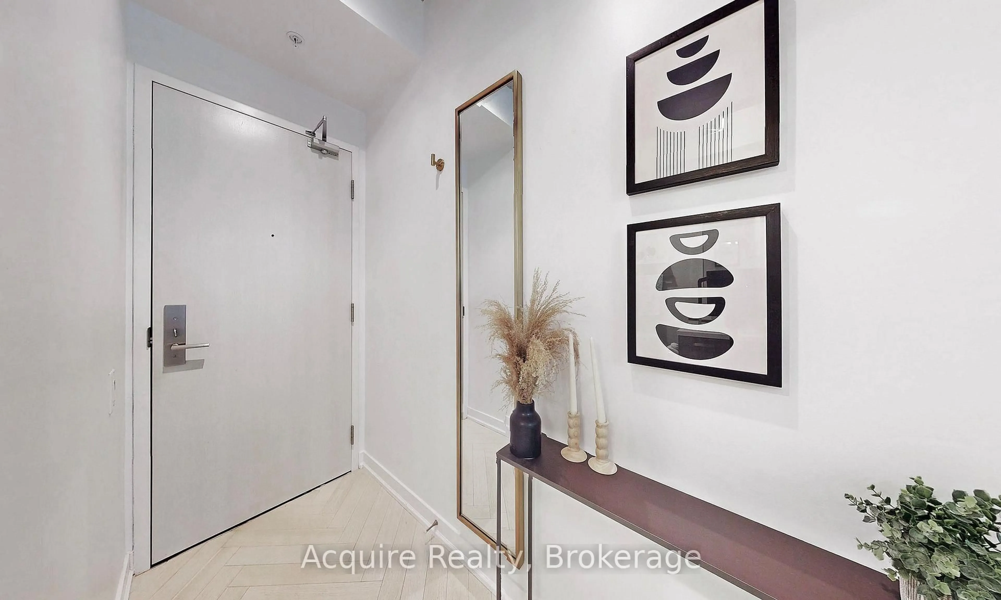 Indoor entryway for 39 Brant St #415, Toronto Ontario M4G 1V7
