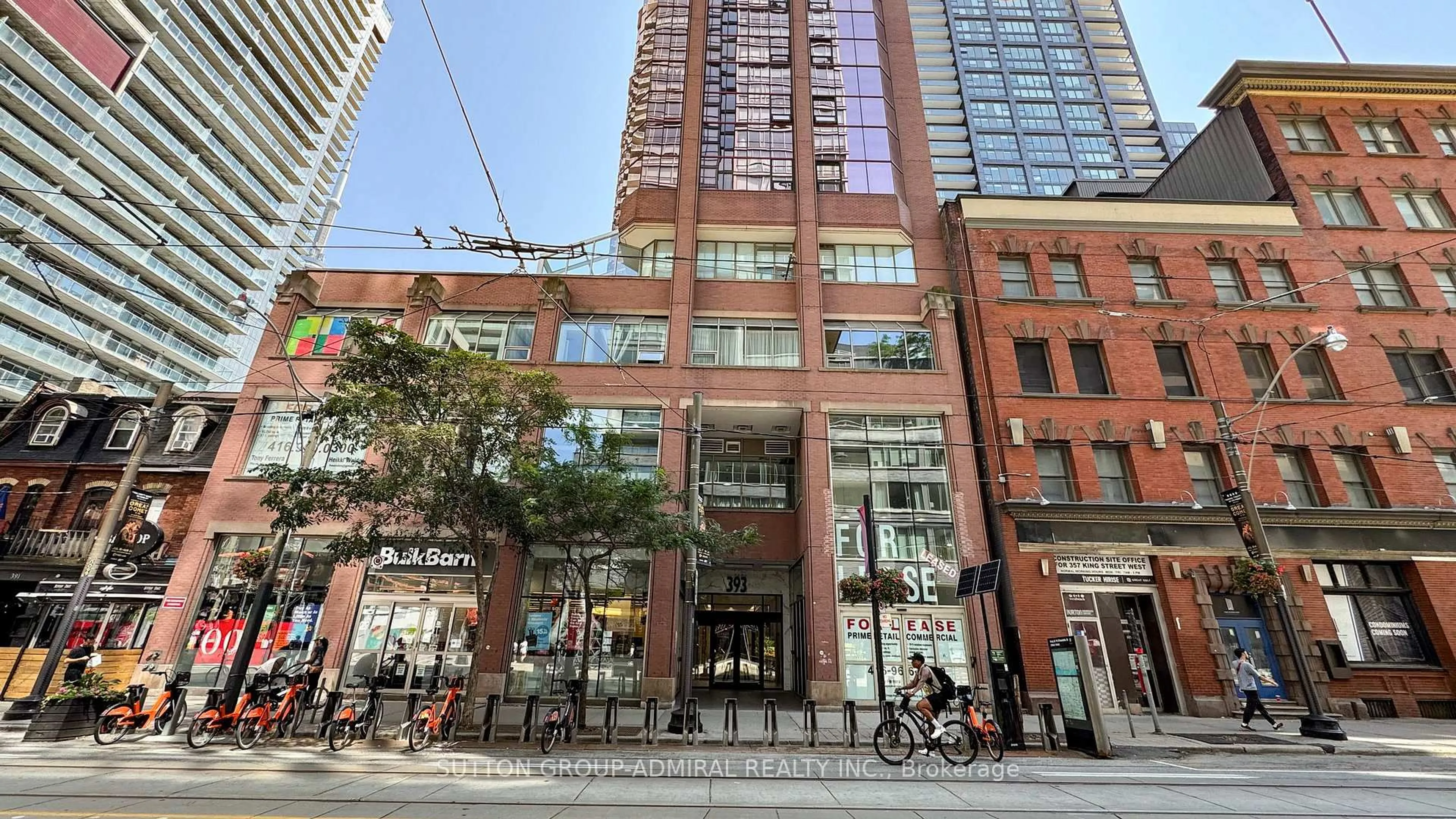 Unknown for 393 King St #703, Toronto Ontario M5V 3G8