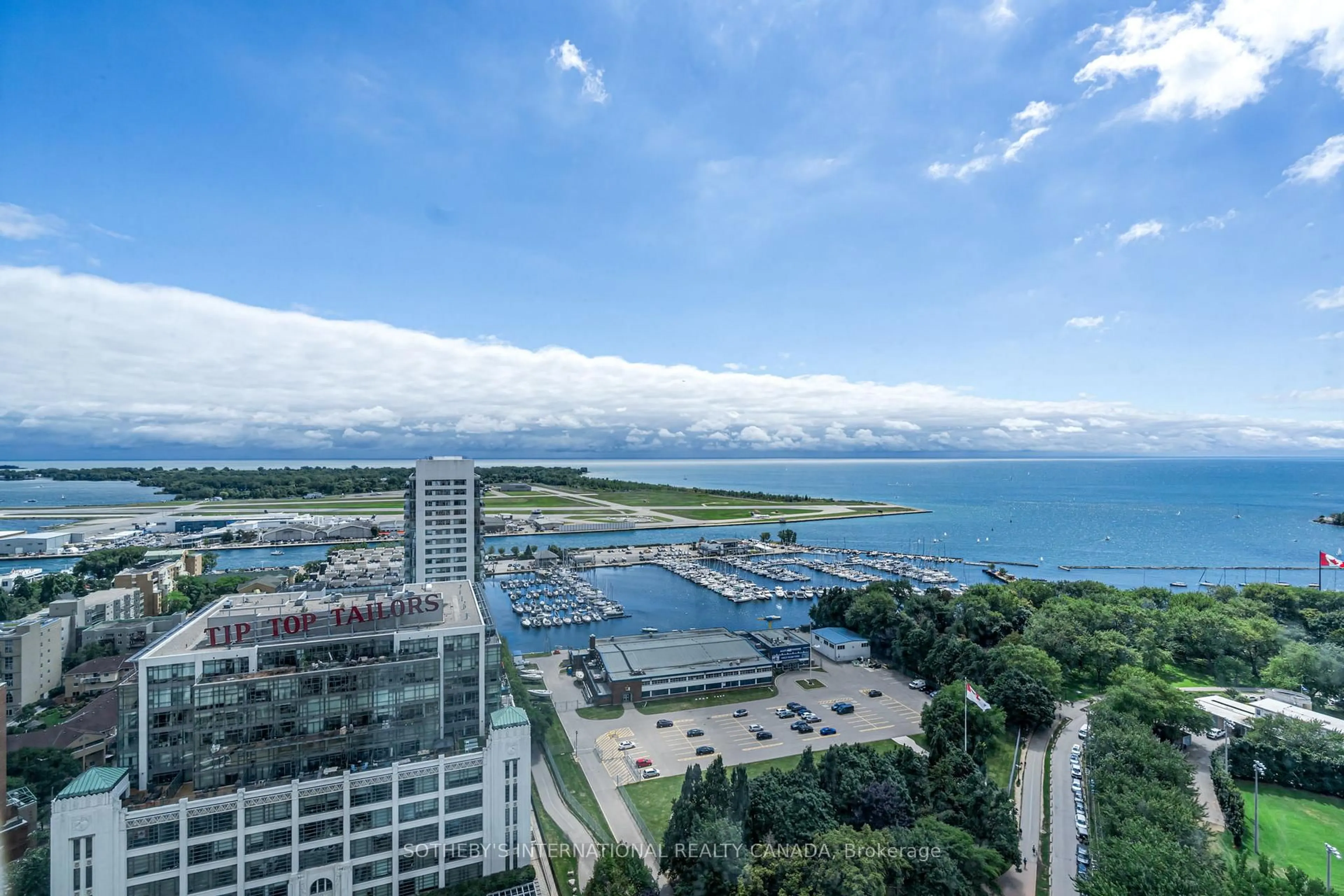 A pic from outside/outdoor area/front of a property/back of a property/a pic from drone, water/lake/river/ocean view for 628 Fleet St #2704, Toronto Ontario M5V 1A8
