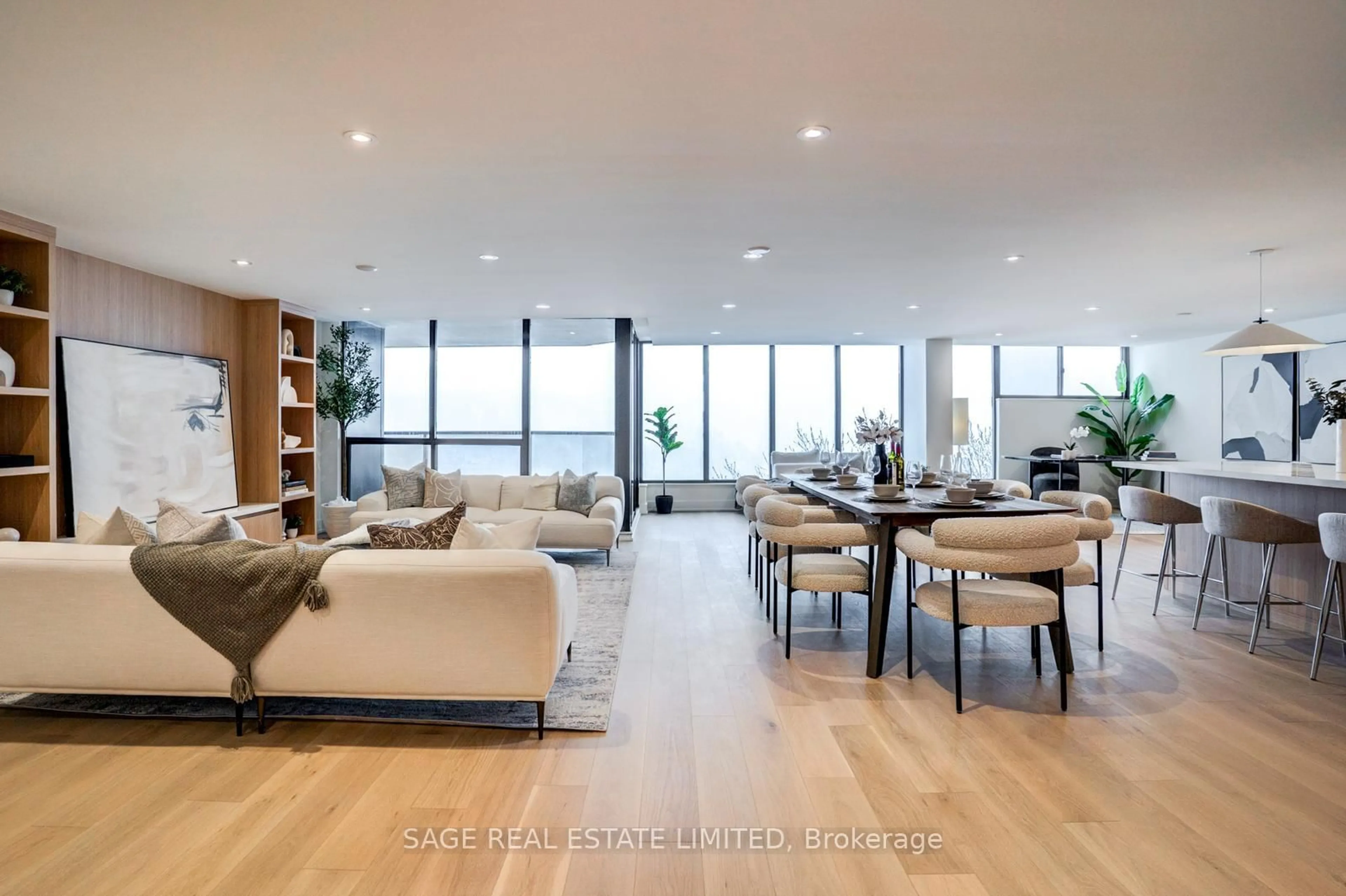 Living room with furniture, unknown for 3900 Yonge St #903, Toronto Ontario M4N 3N6