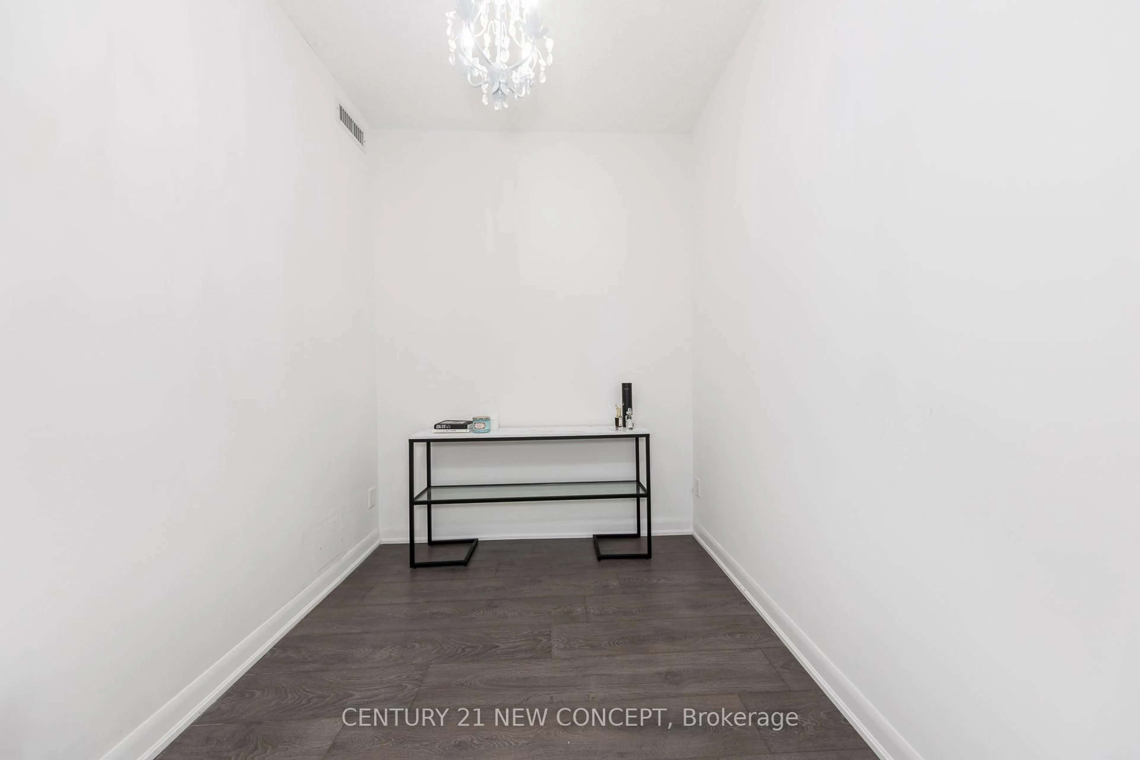 A pic of a room for 5168 Yonge St #LPH603, Toronto Ontario M2N 0G1