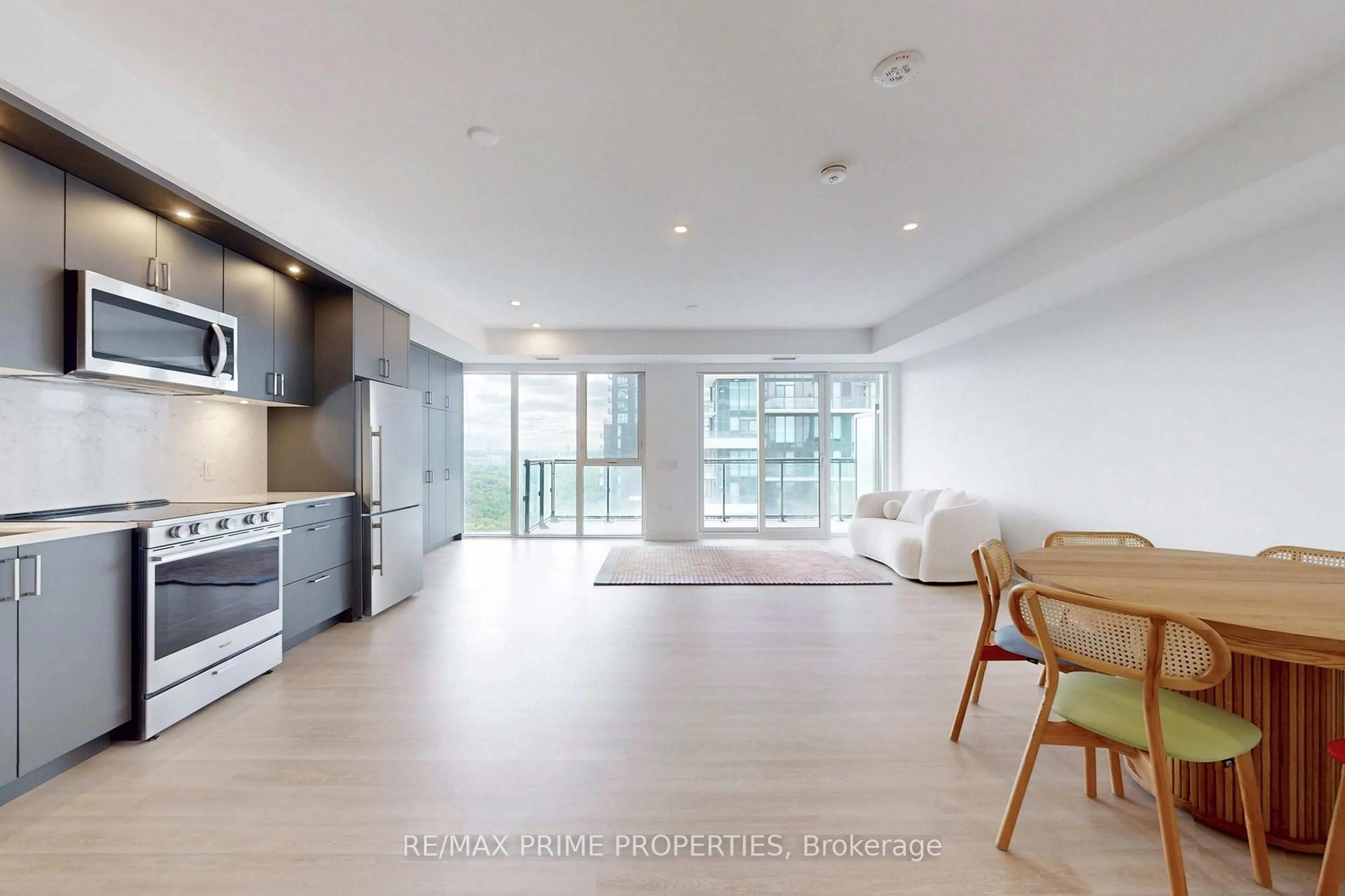 Unknown for 30 Inn On The Park Dr #2401, Toronto Ontario M3C 0P7