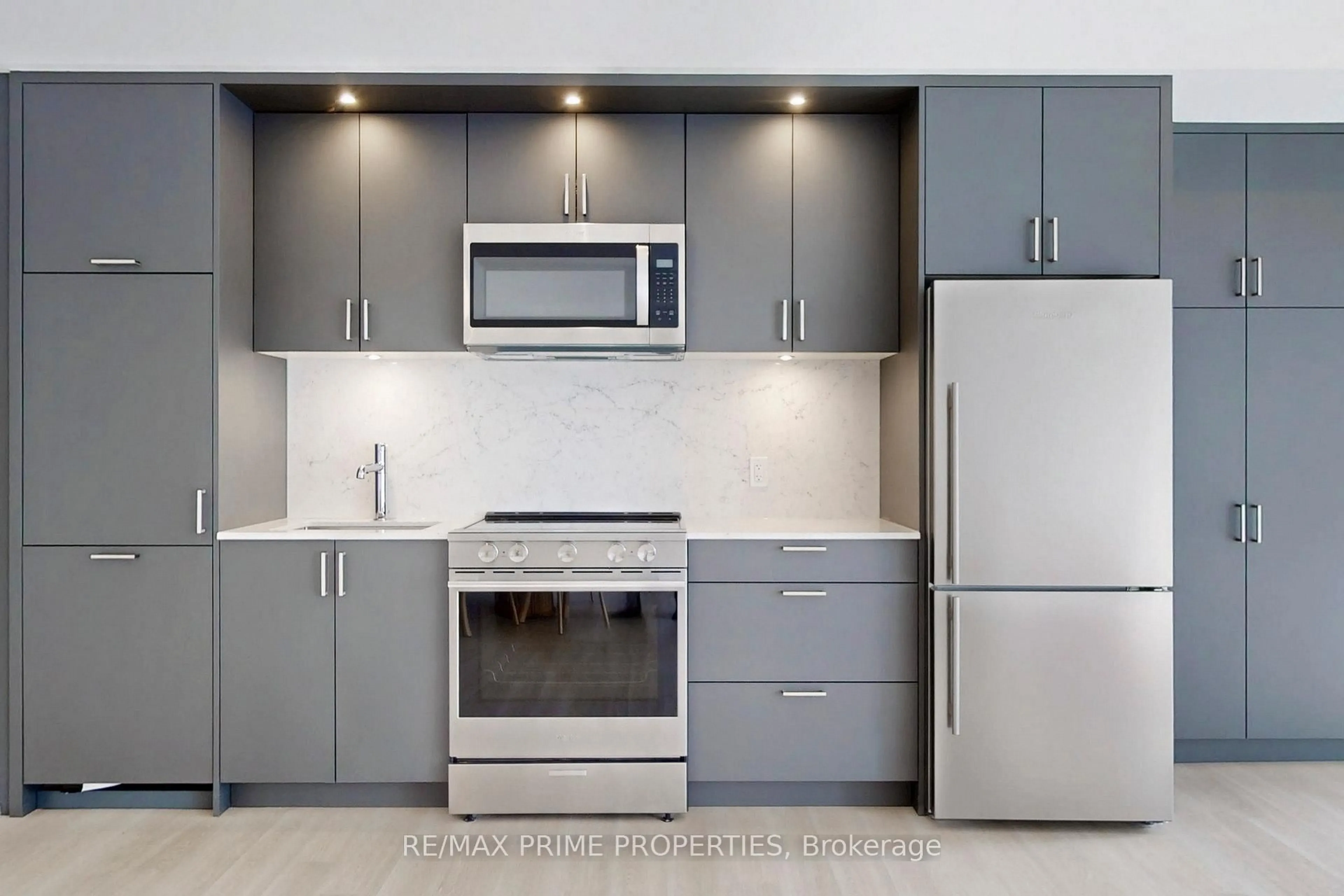 Standard kitchen, unknown for 30 Inn On The Park Dr #2401, Toronto Ontario M3C 0P7
