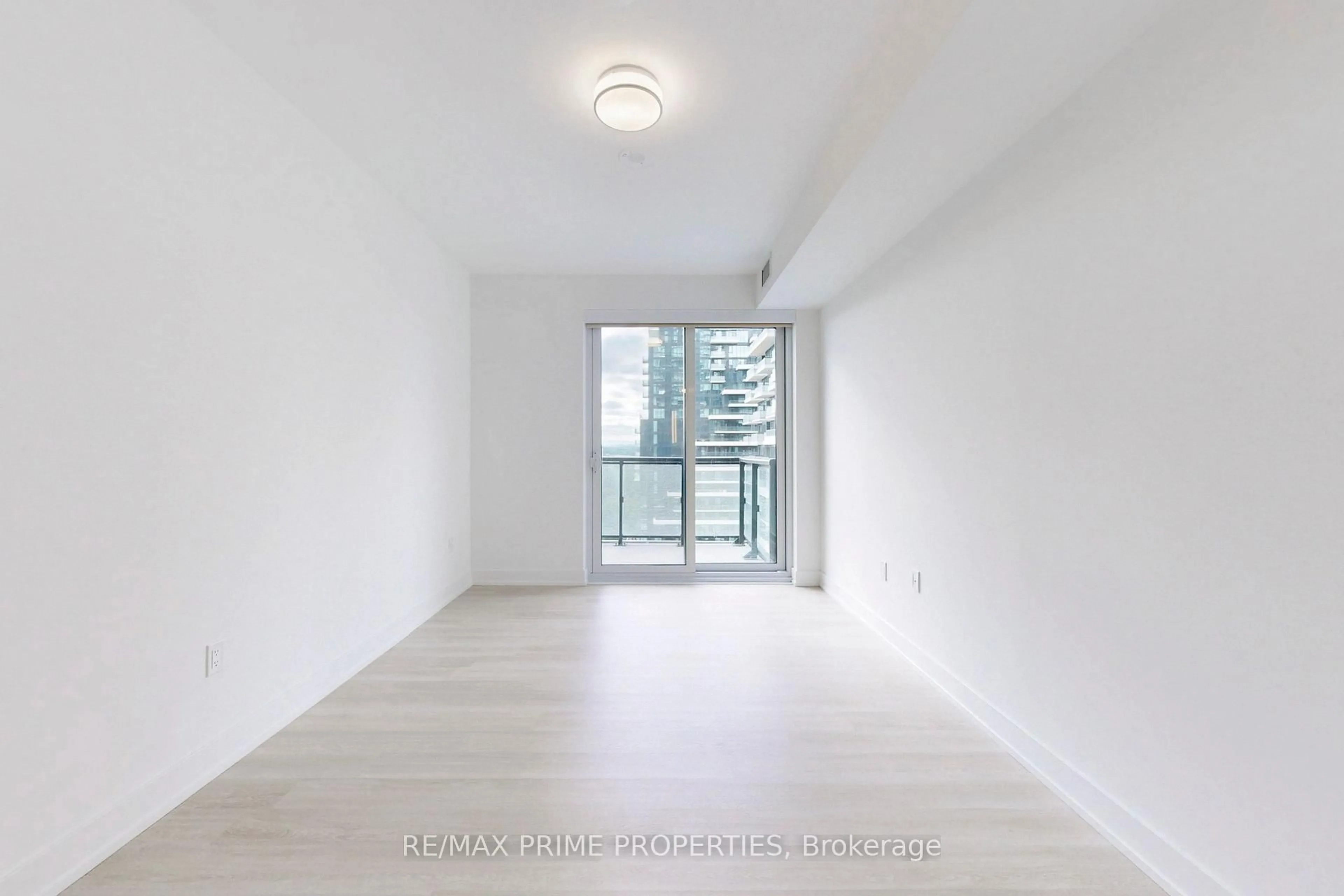 A pic of a room for 30 Inn On The Park Dr #2401, Toronto Ontario M3C 0P7