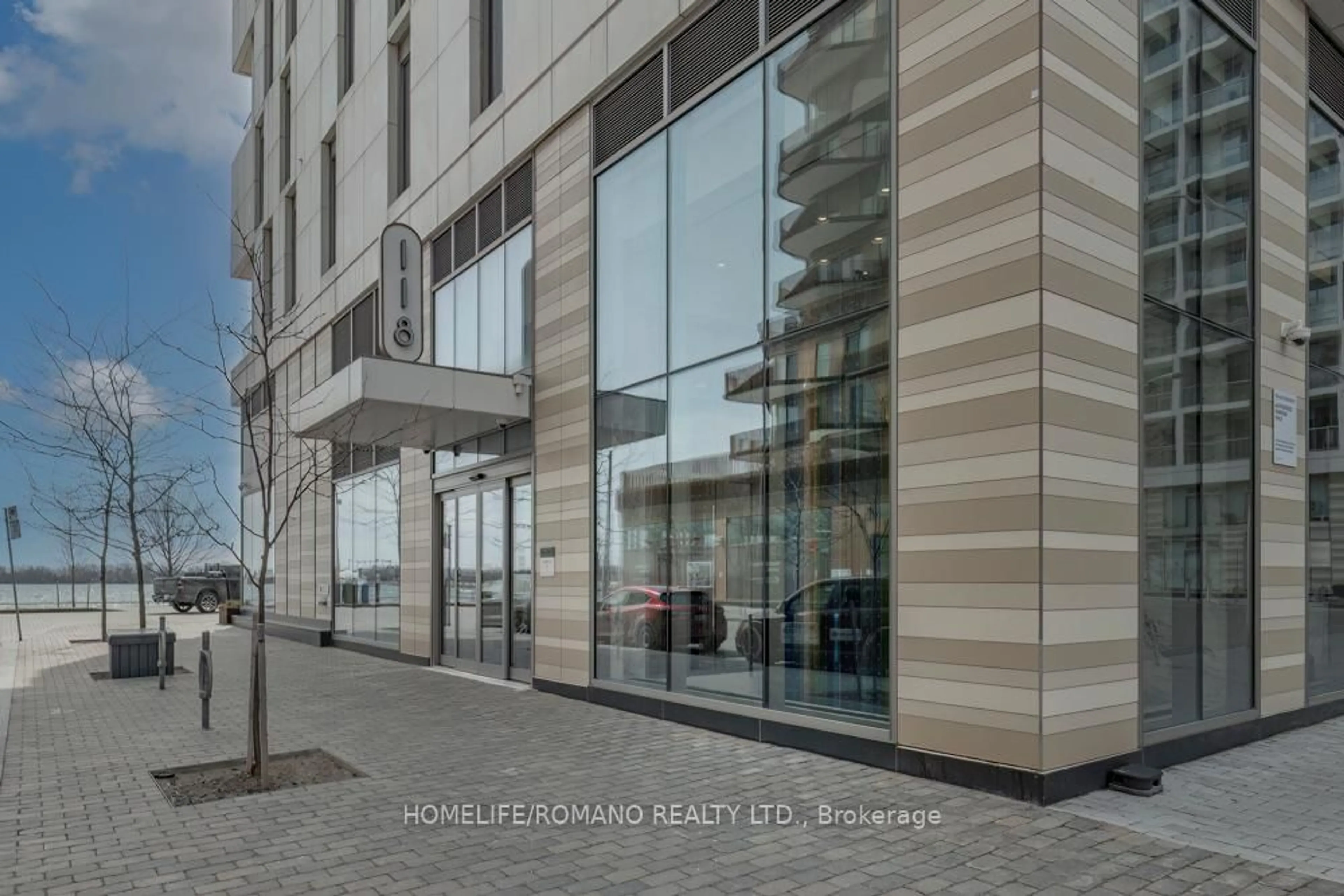 Indoor foyer for 118 Merchants' Warf #513, Toronto Ontario M5A 0L3