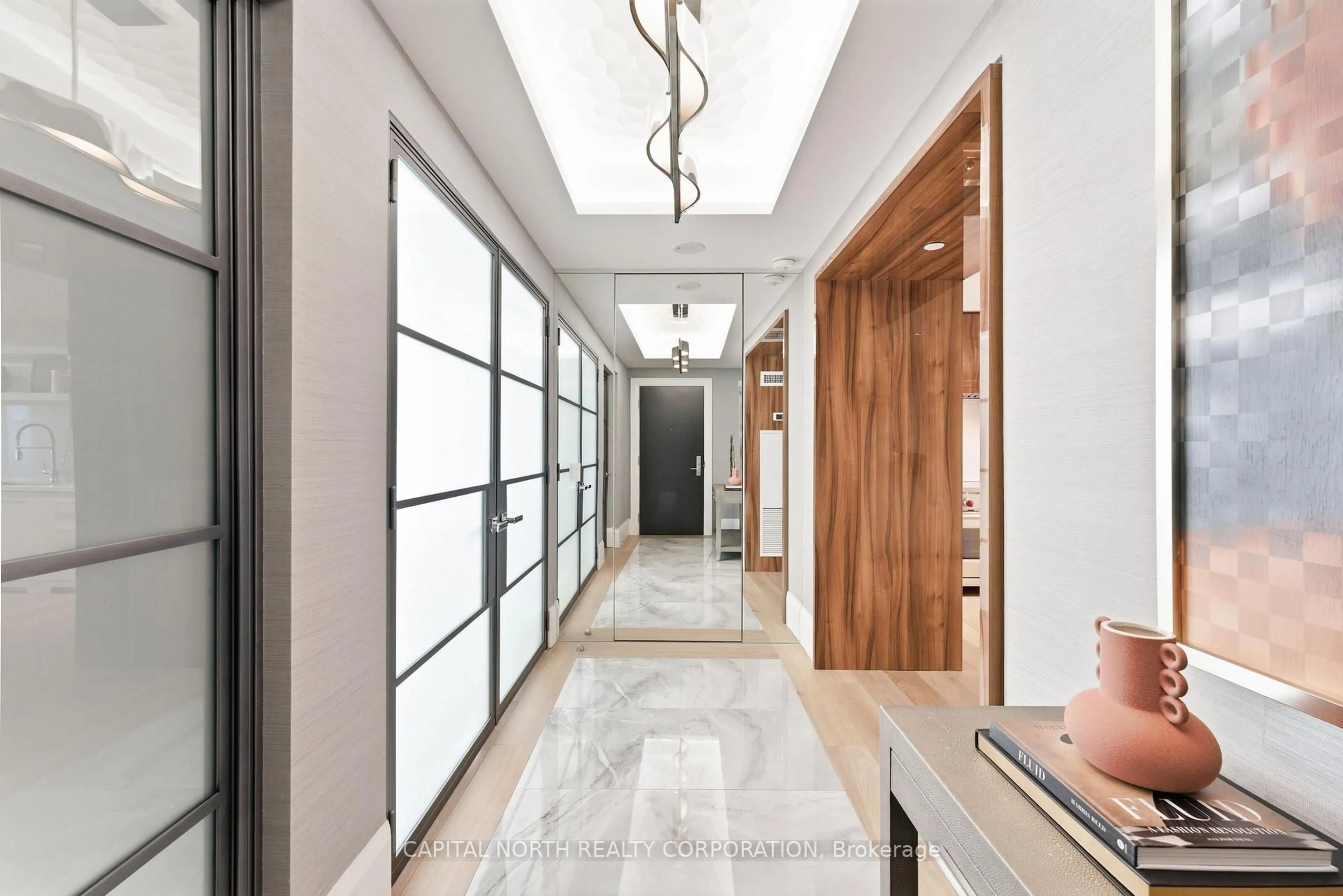 Indoor foyer for 330 Richmond St #2603, Toronto Ontario M5V 0M4