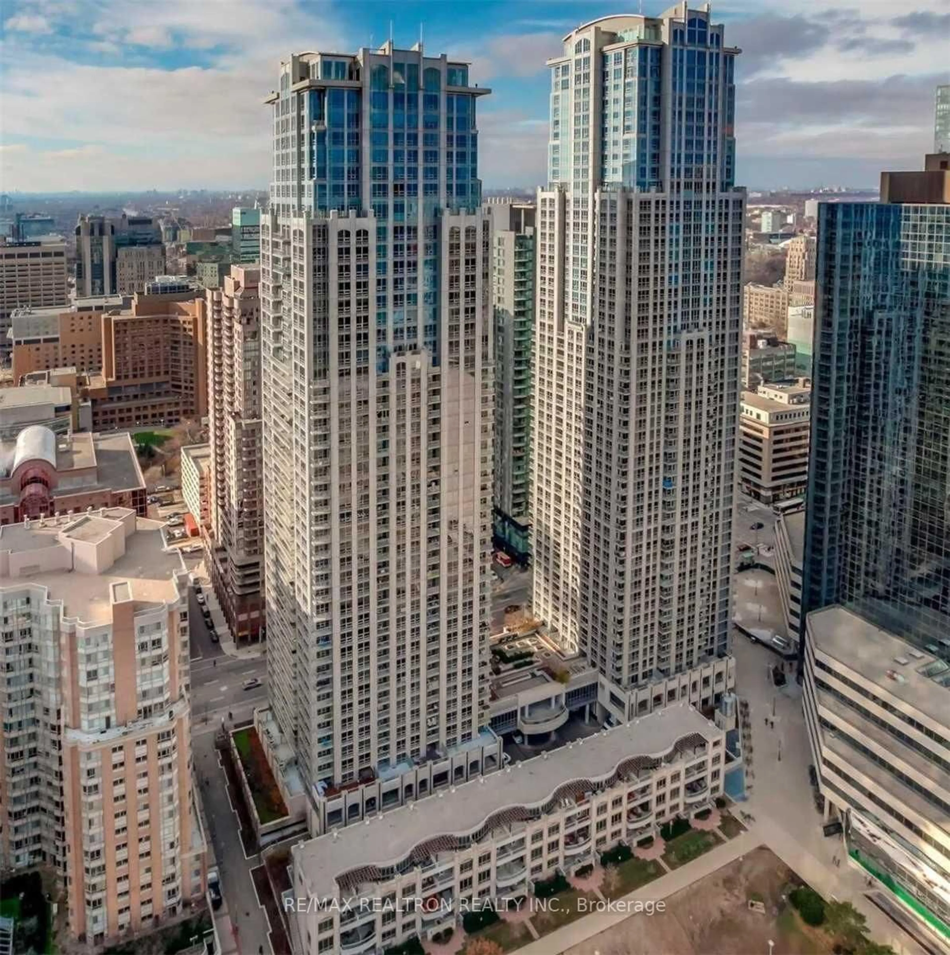 A pic from outside/outdoor area/front of a property/back of a property/a pic from drone, city buildings view from balcony for 761 Bay St #610, Toronto Ontario M5G 2R2
