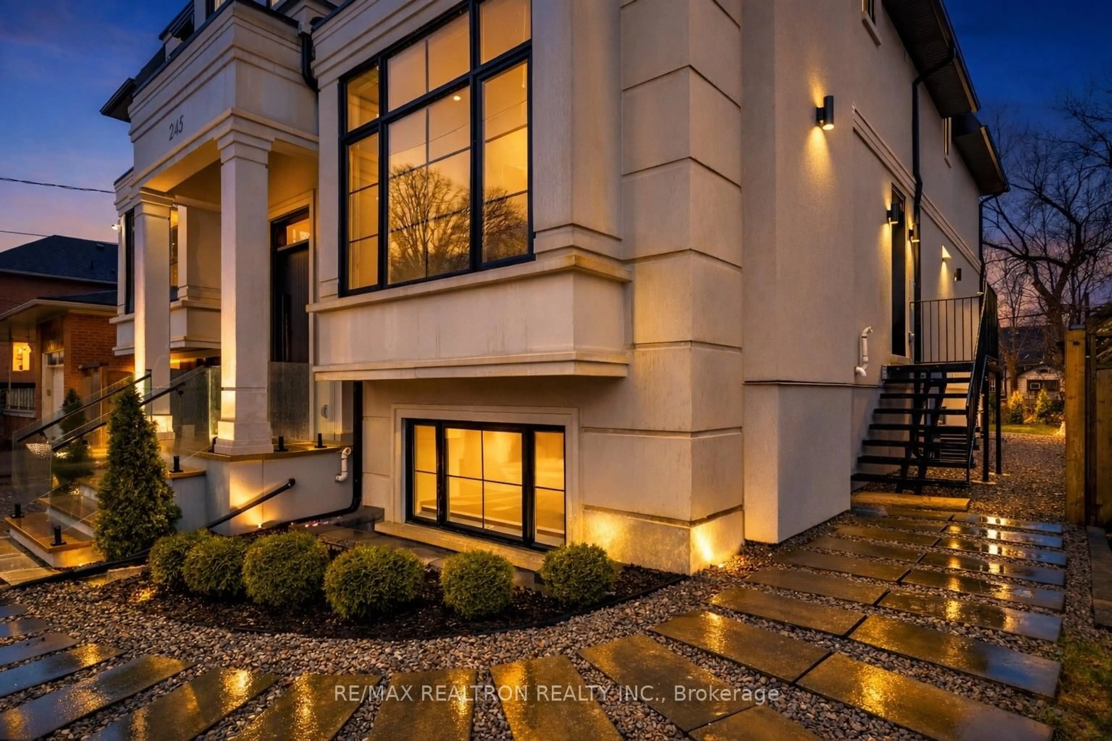 Unknown for 245 Patricia Ave, Toronto Ontario M2M 1J7