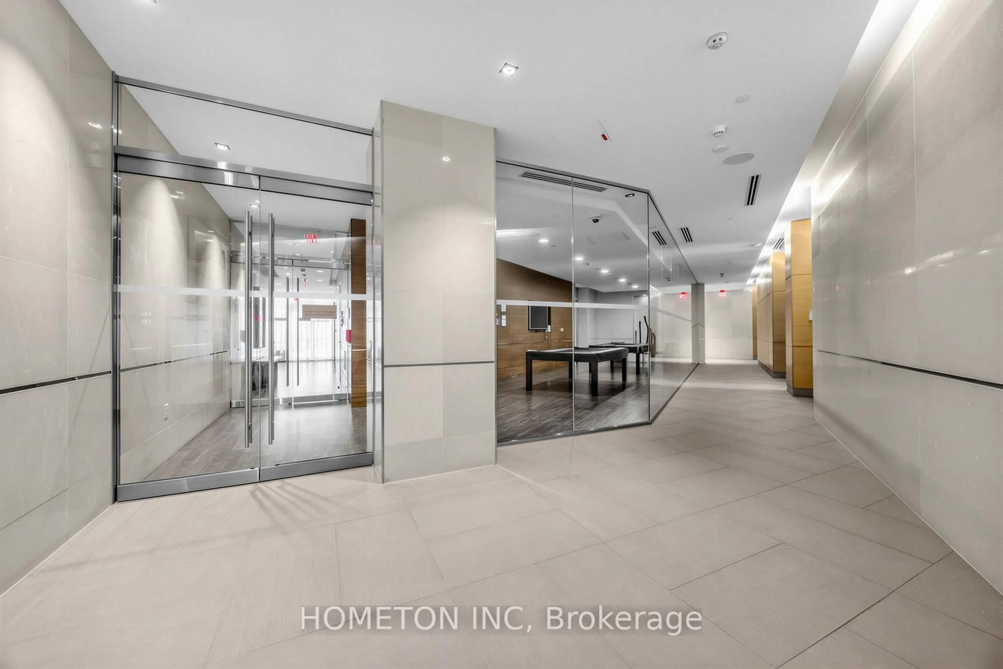 Indoor foyer for 2 Anndale Dr #1501, Toronto Ontario M2N 2W8