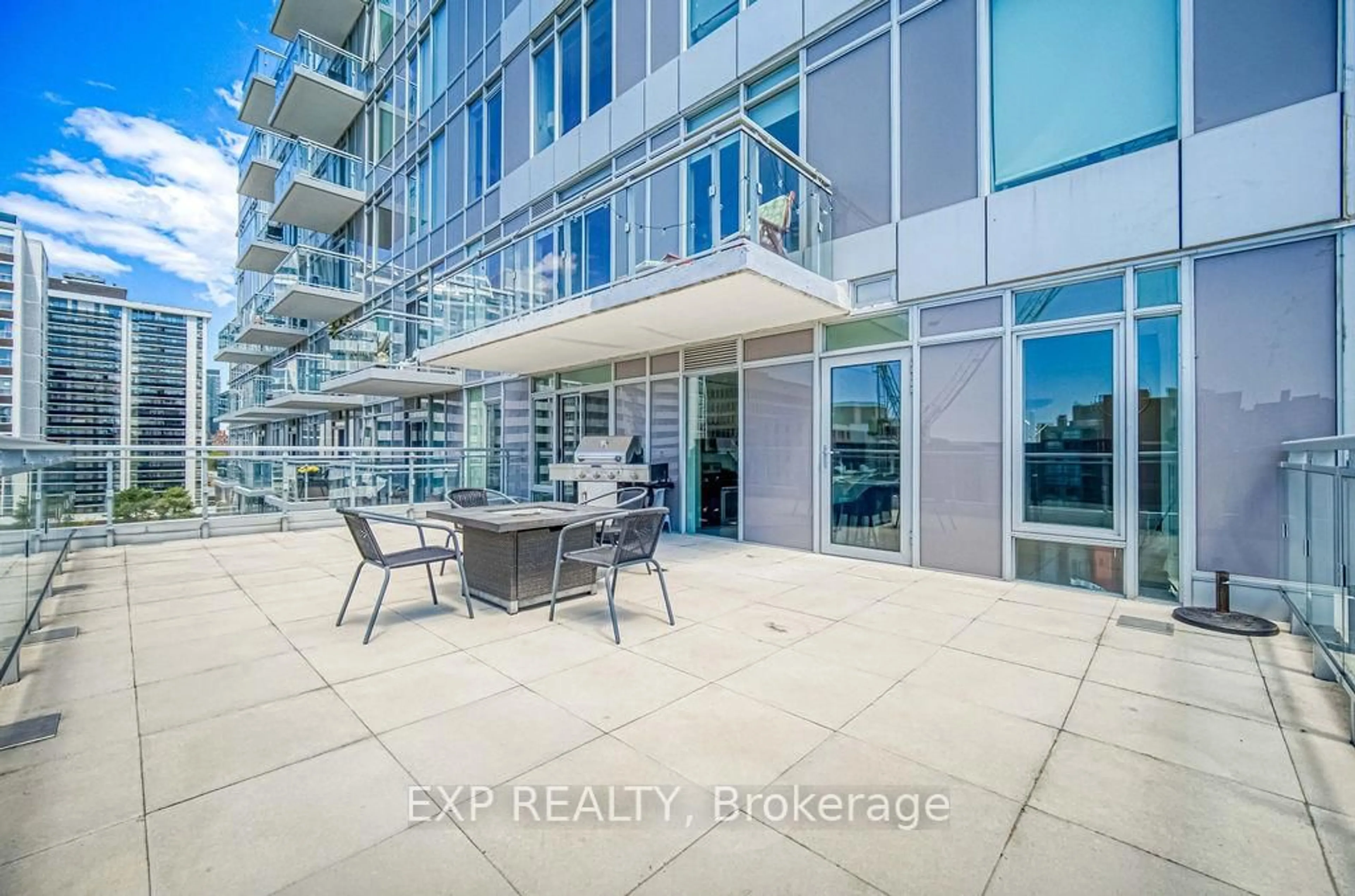Patio, water/lake/river/ocean view for 68 Merton St #805, Toronto Ontario M4S 1A1