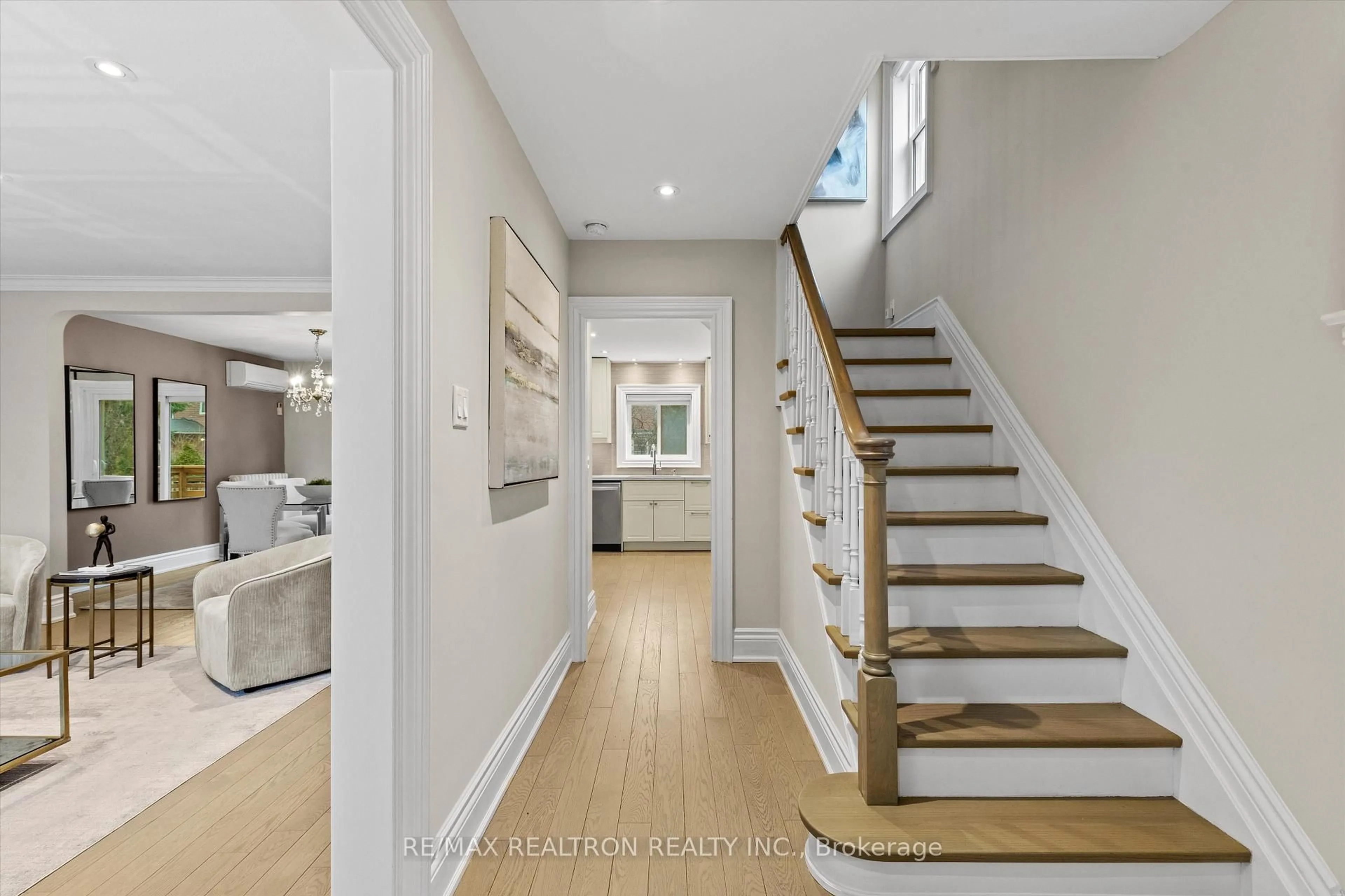 Indoor entryway for 38 Delhi Ave, Toronto Ontario M5M 3B7