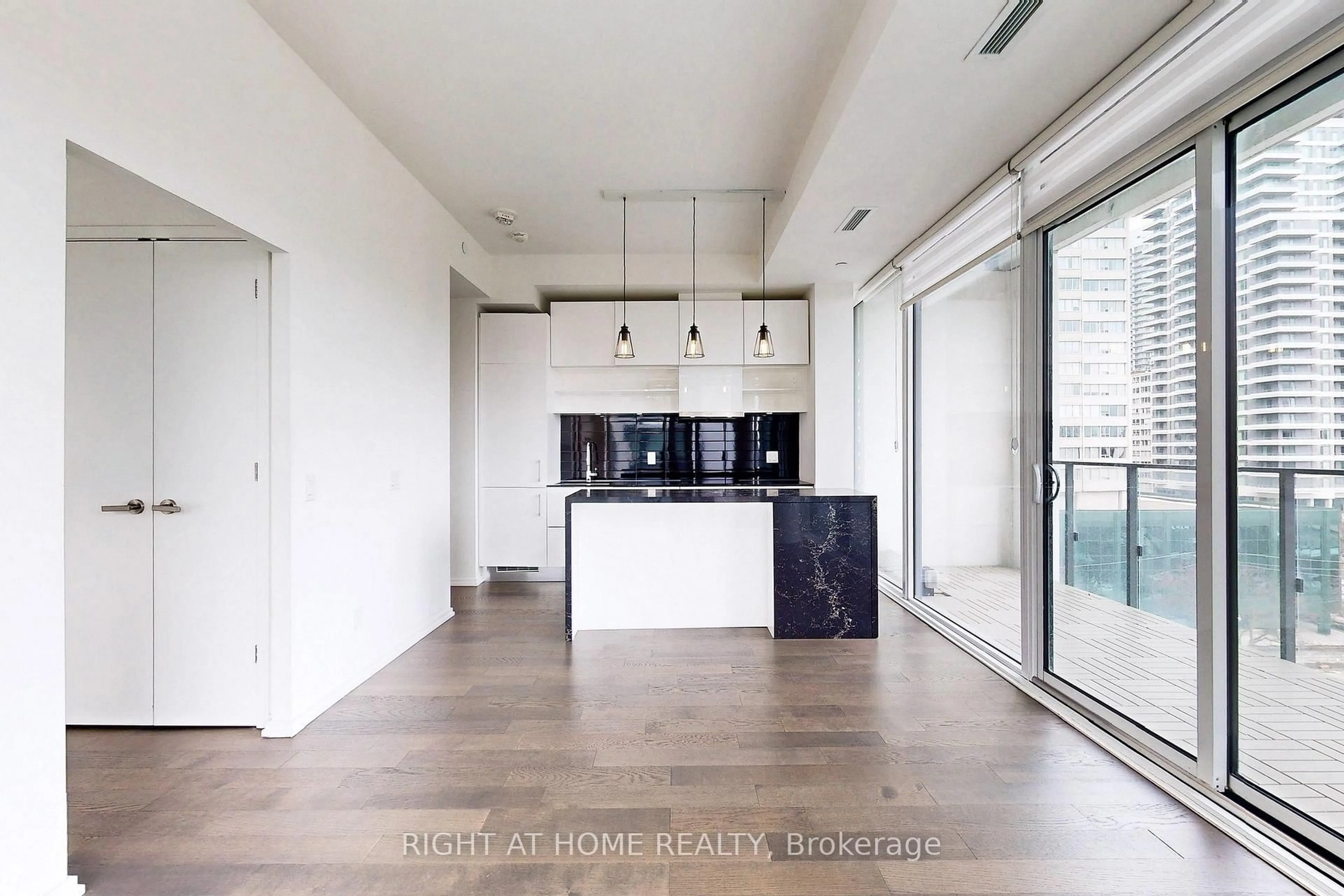 Open concept kitchen, unknown for 5 Soudan Ave #905, Toronto Ontario M4S 0B1