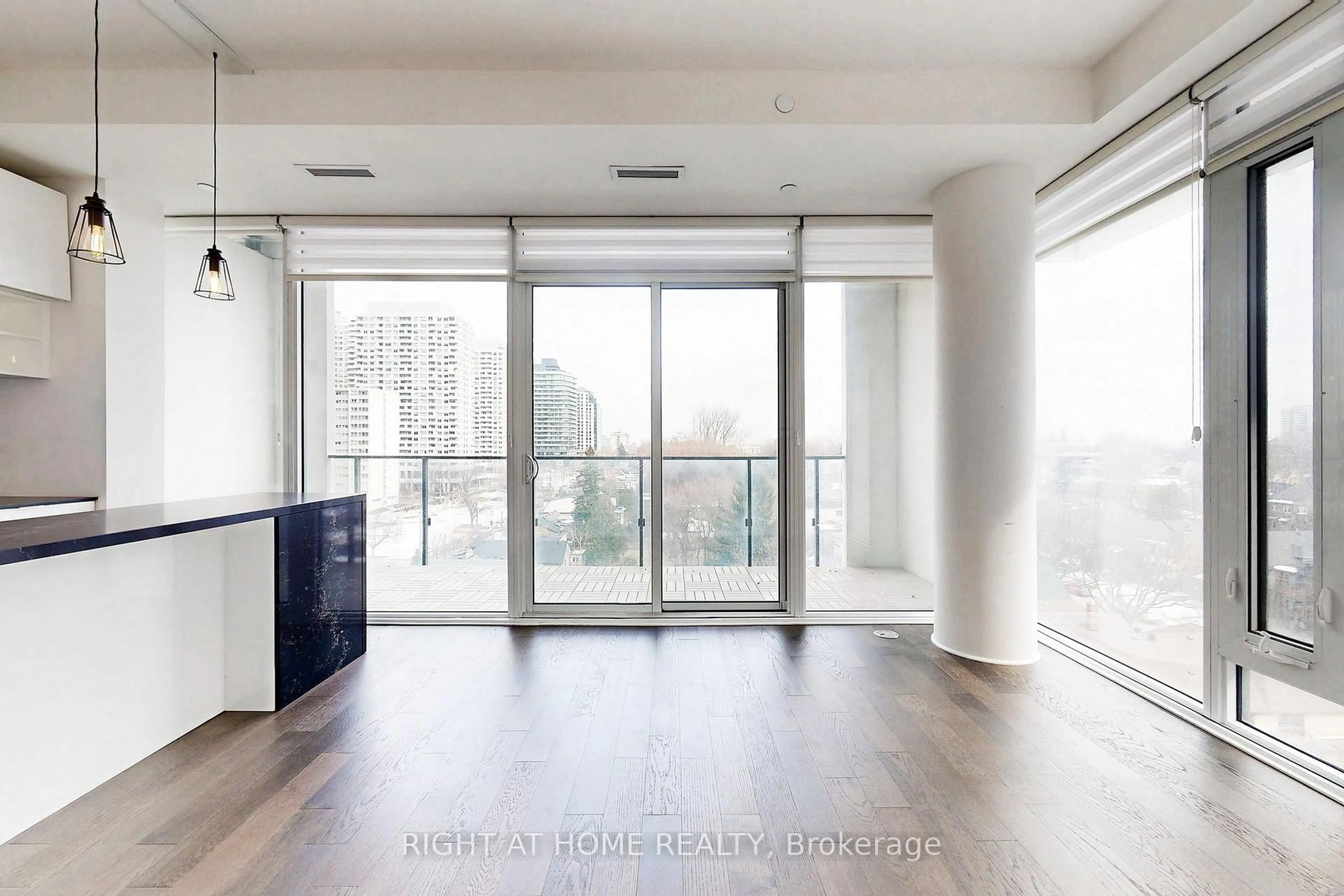 Unknown for 5 Soudan Ave #905, Toronto Ontario M4S 0B1