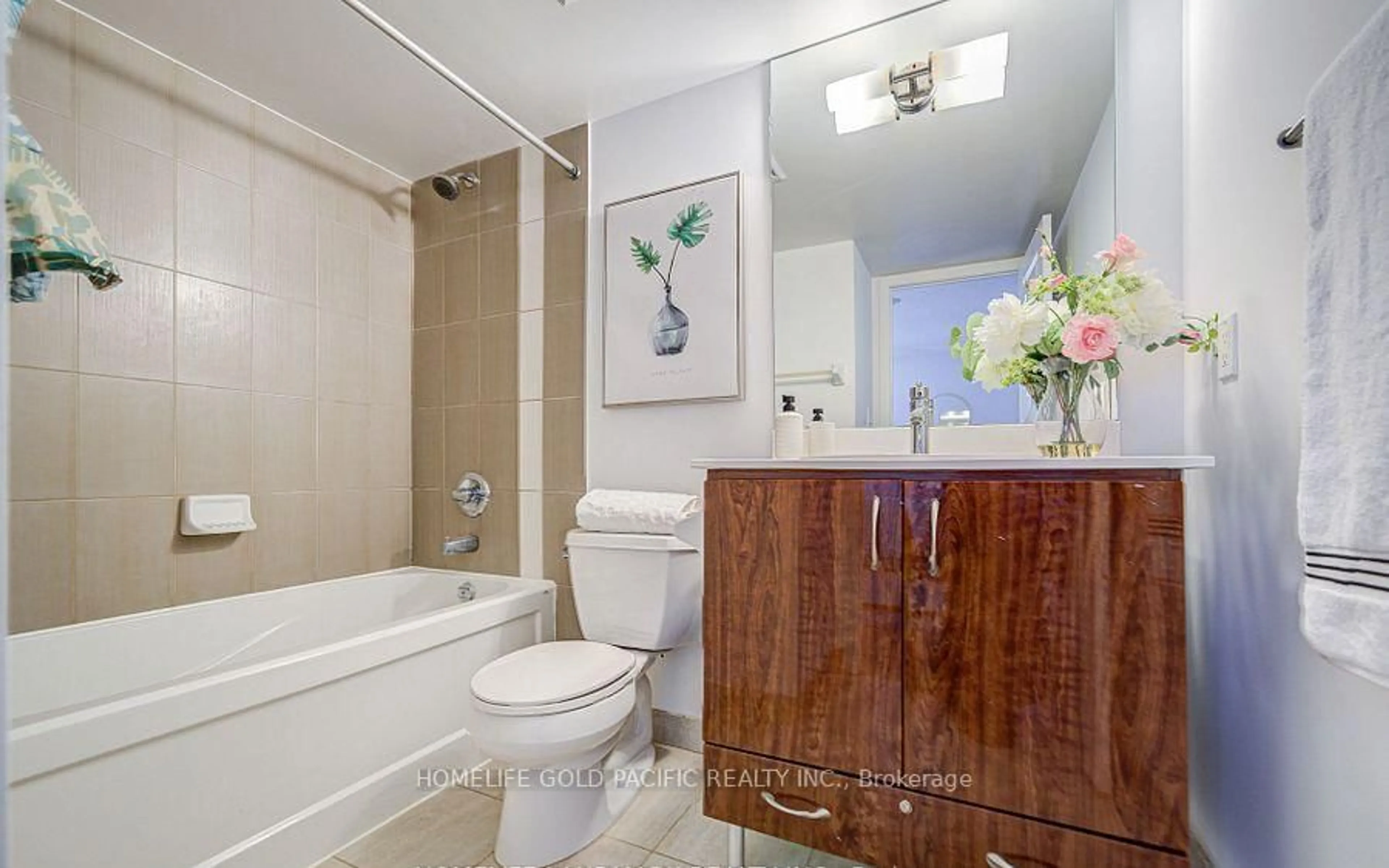 Standard bathroom, ceramic/tile floor for 5791 Yonge St #2503, Toronto Ontario M2M 0A8
