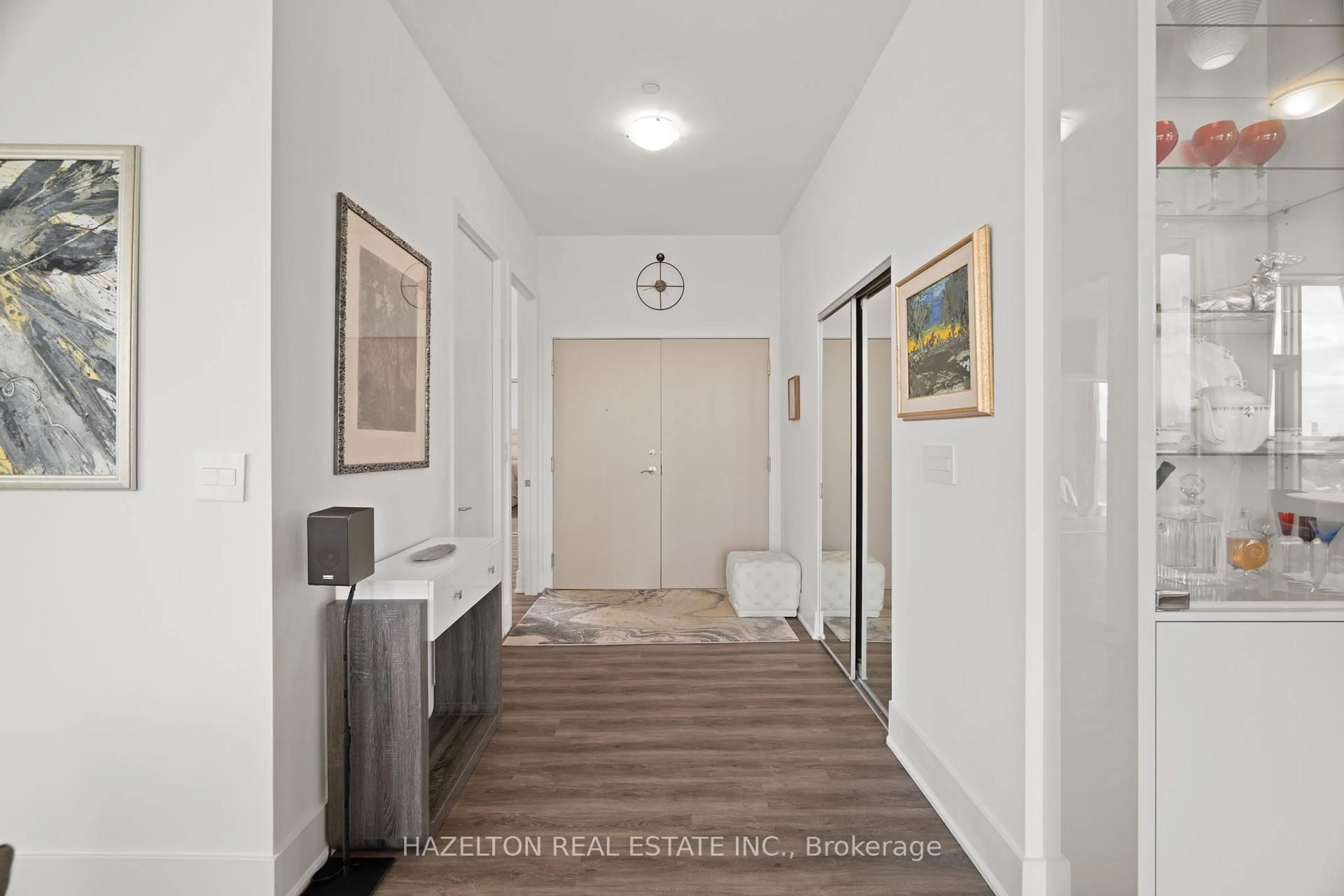 Indoor entryway for 1486 Bathurst St #1802, Toronto Ontario M5P 3G9