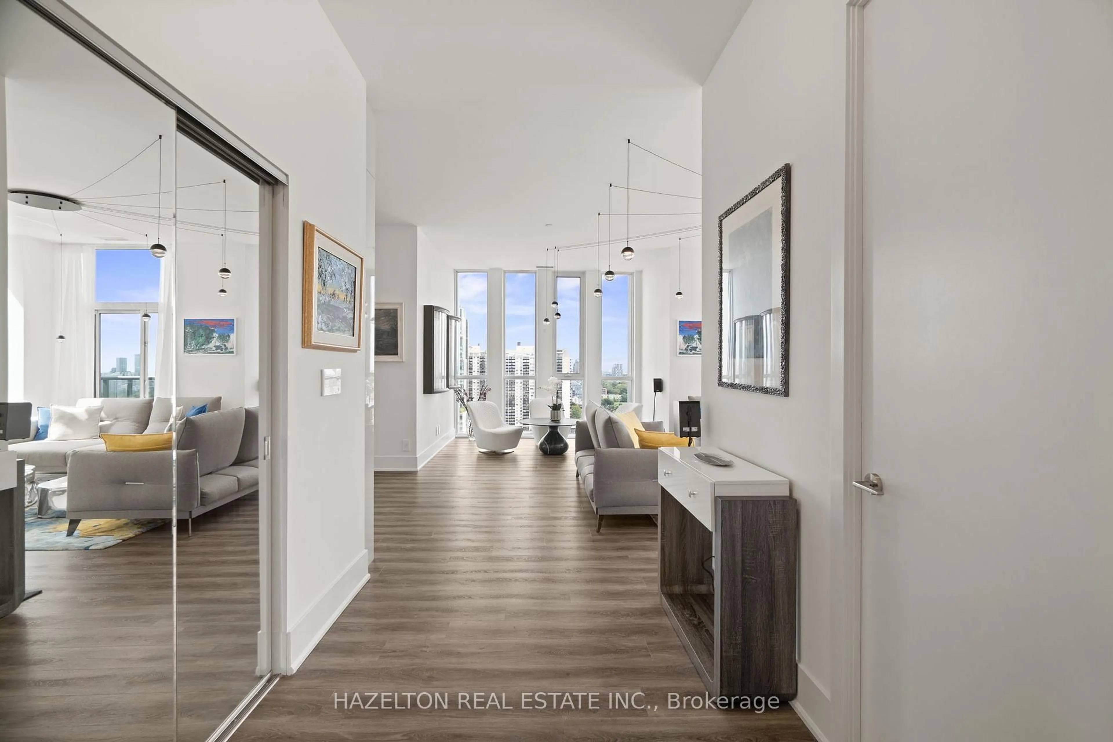 Indoor entryway for 1486 Bathurst St #1802, Toronto Ontario M5P 3G9