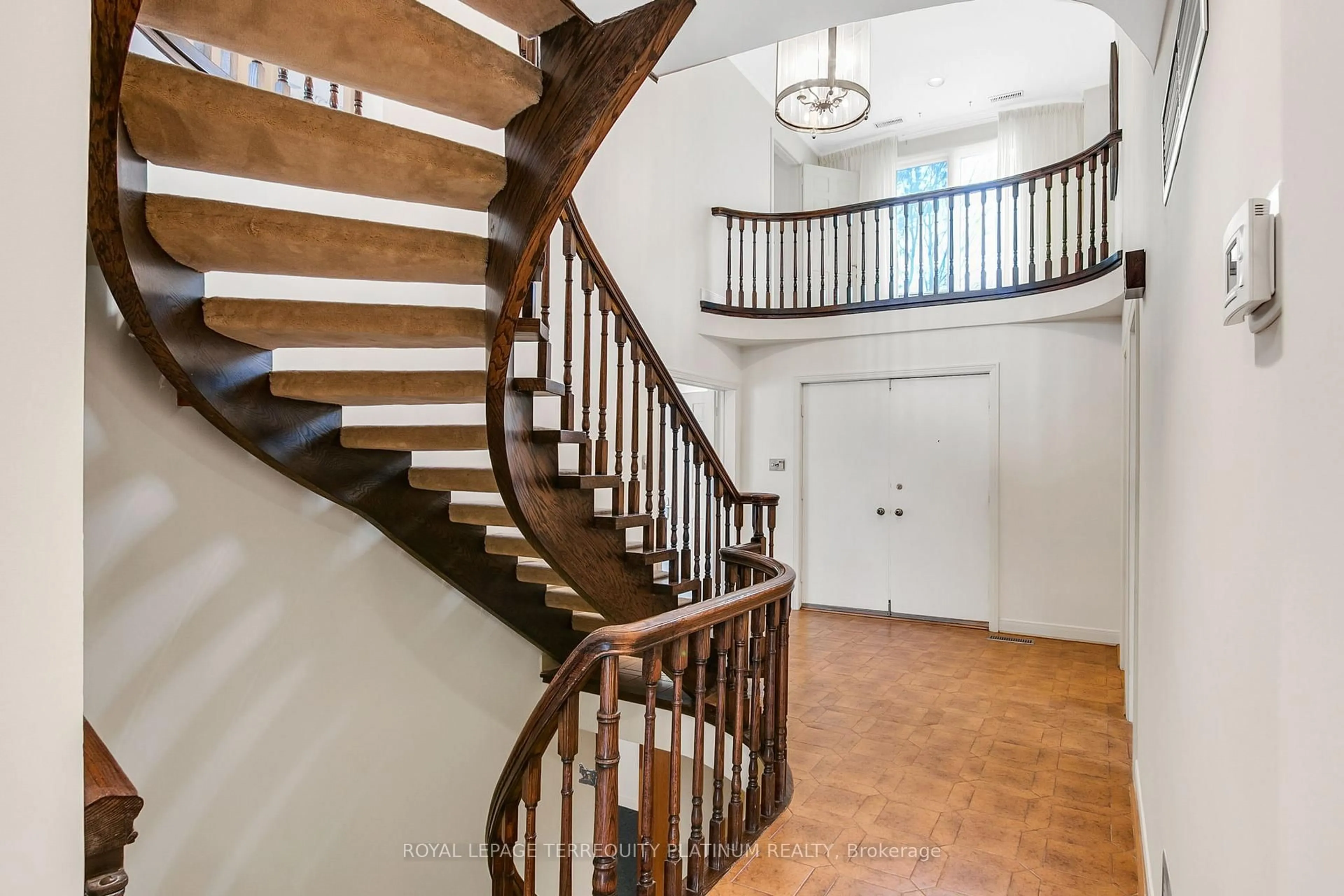 Stairs for 9 Apollo Dr, Toronto Ontario M3B 2G7