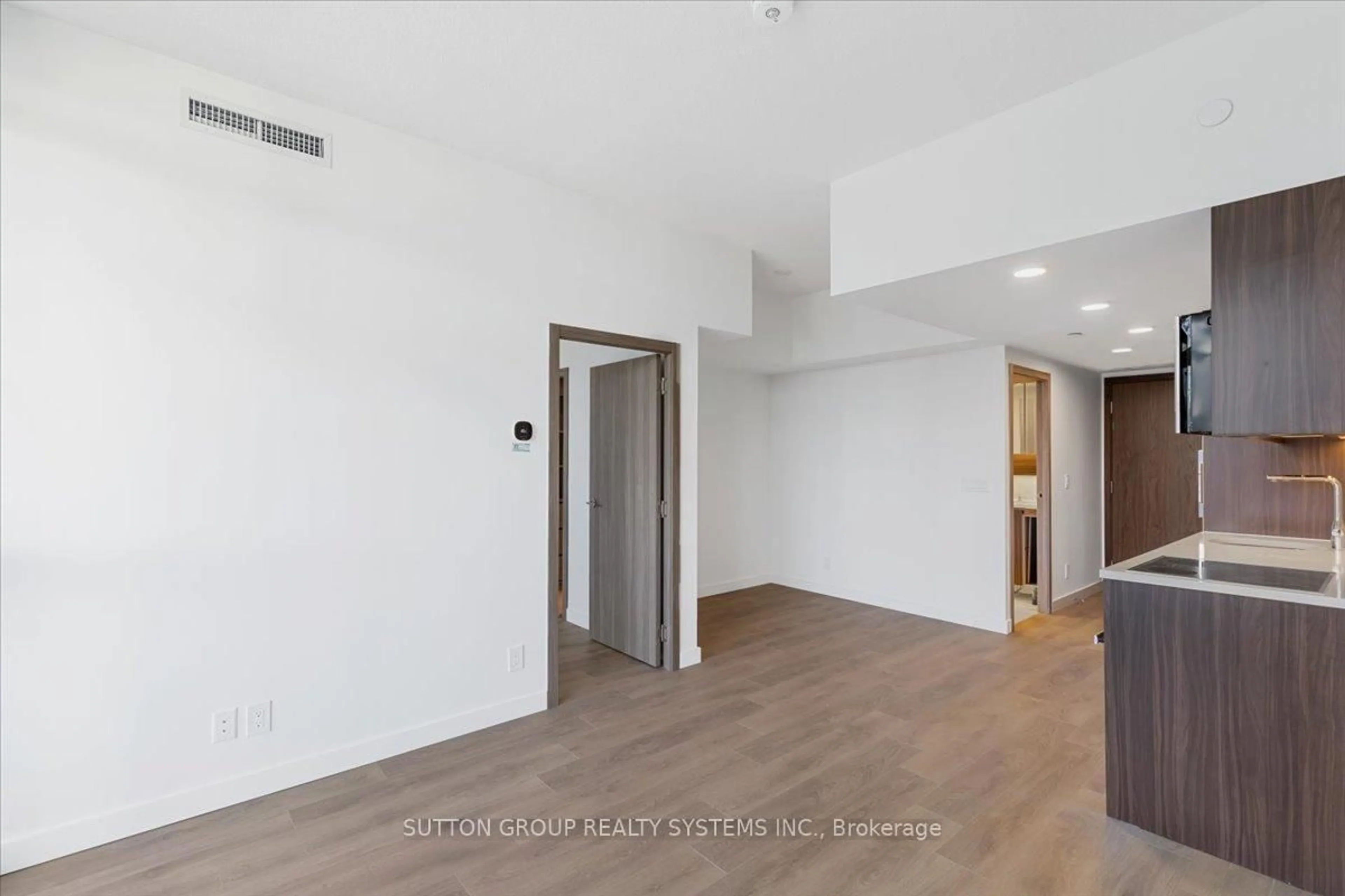 A pic of a room for 38 Widmer St #2302, Toronto Ontario M5V 2E9