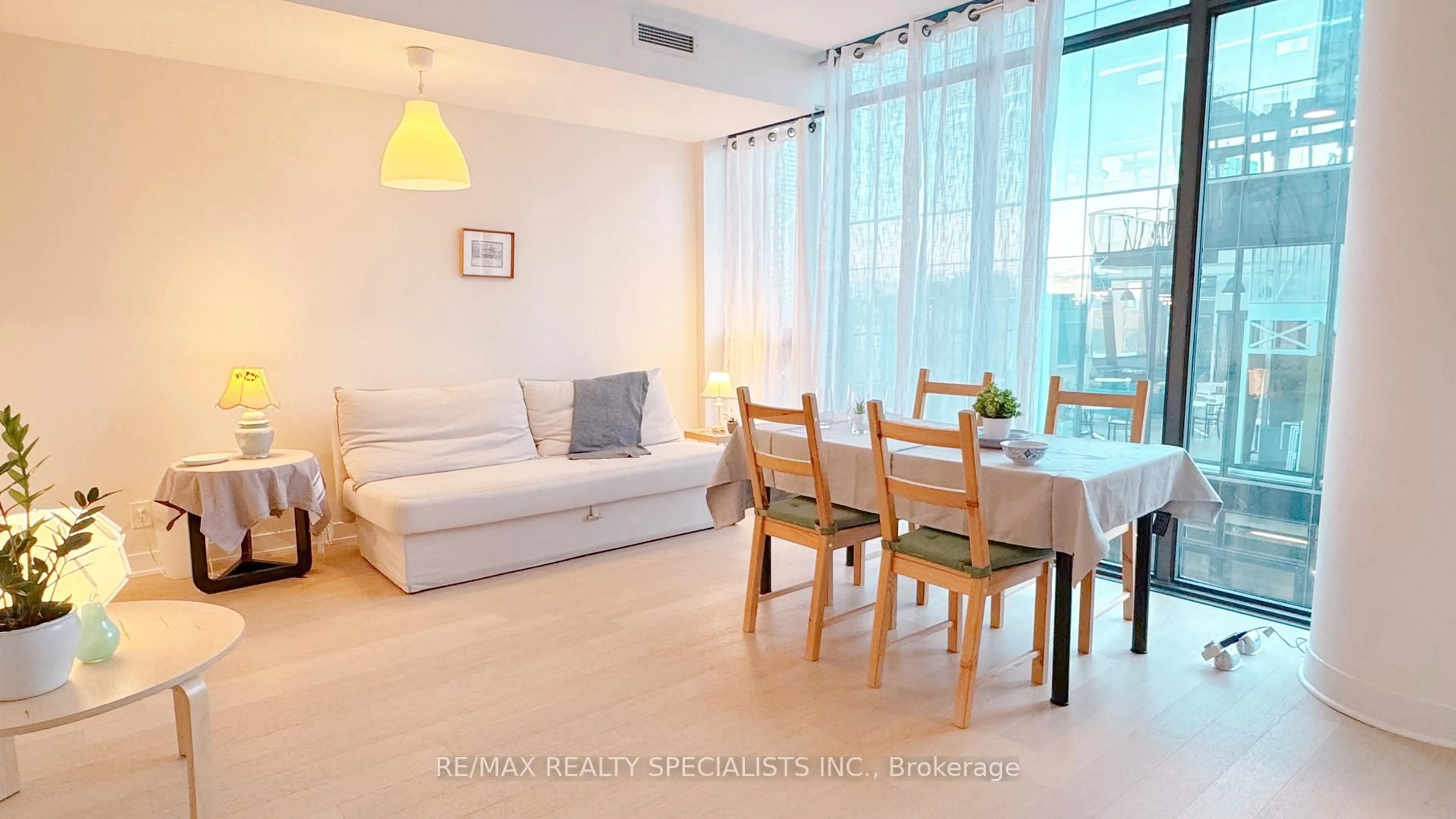 Dining room, unknown for 15 Beverley St #905, Toronto Ontario M5T 0B3