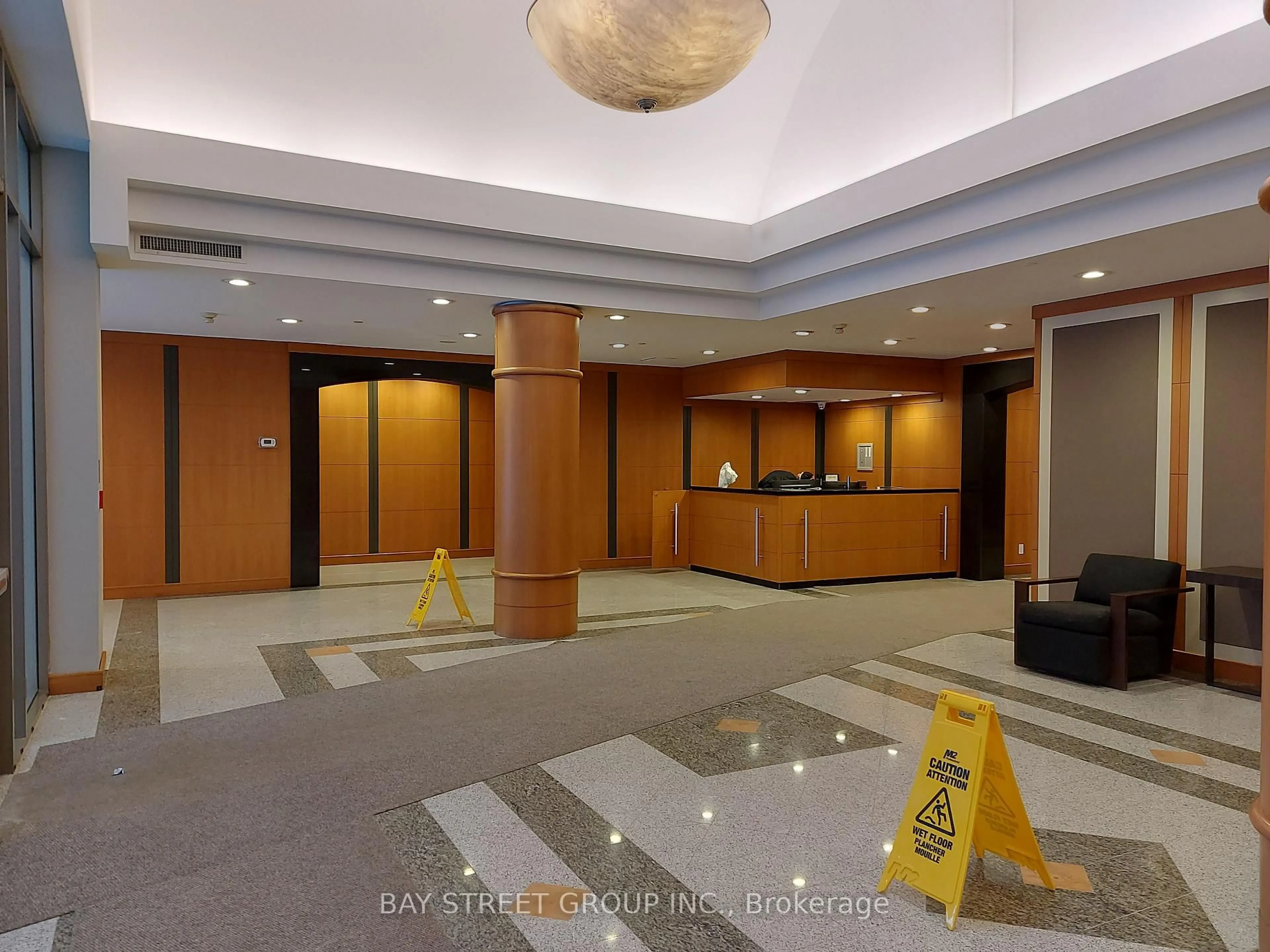 Lobby for 256 Doris Ave #1111, Toronto Ontario M2N 6X8