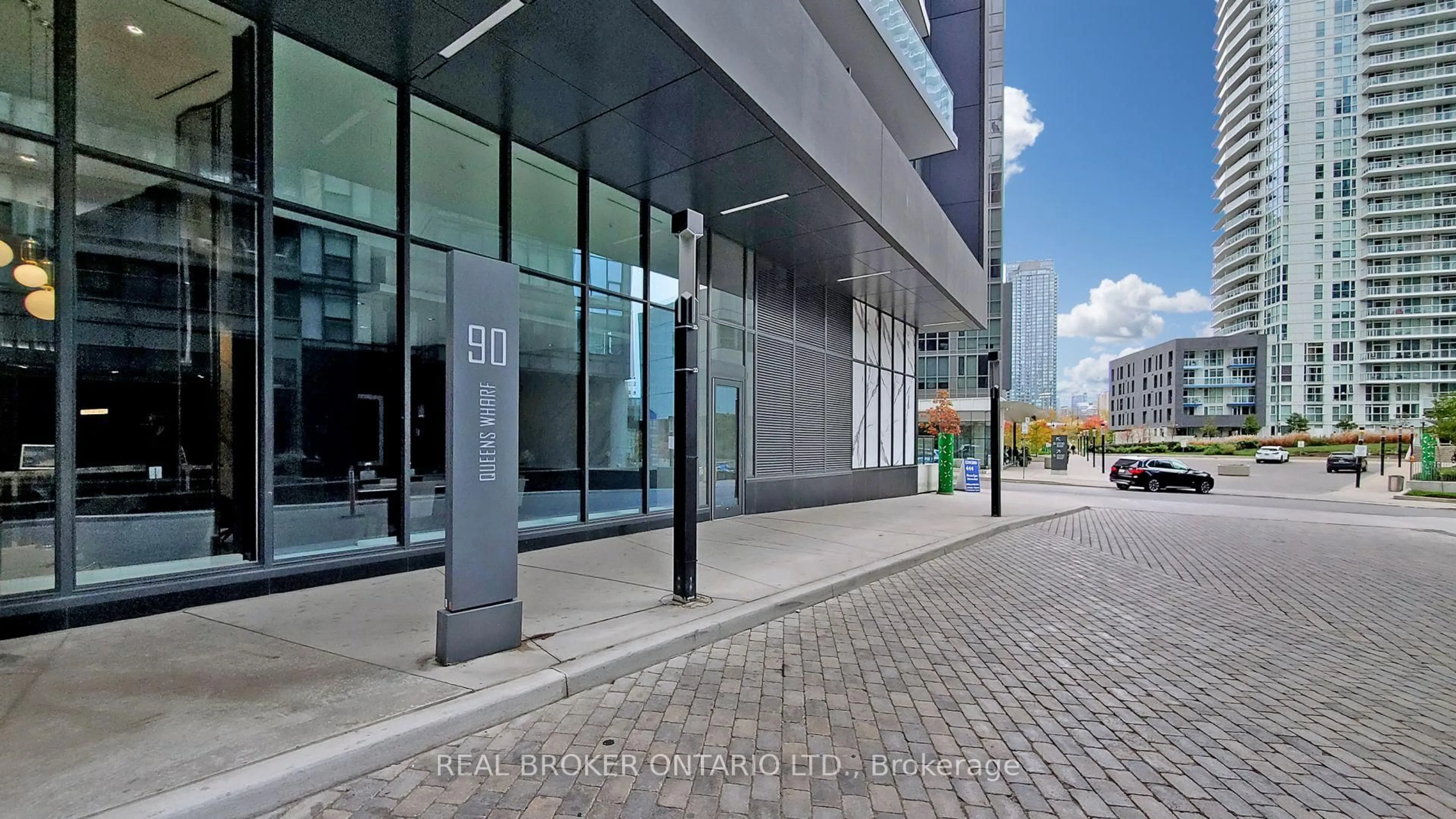 Indoor foyer for 90 Queens Wharf Rd #512, Toronto Ontario M5V 0E6