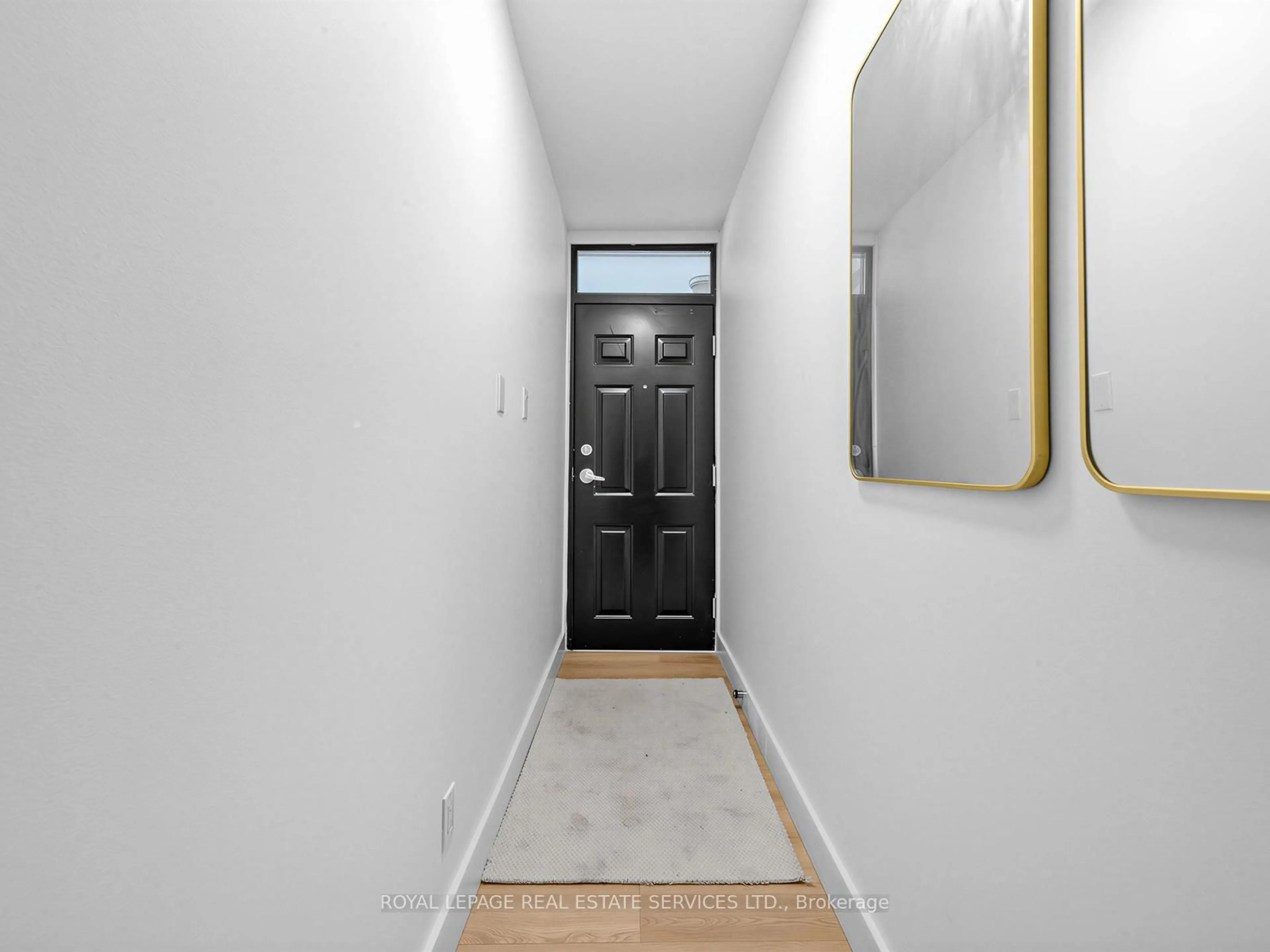 Indoor entryway for 46 East Liberty St #515, Toronto Ontario M6K 3P1