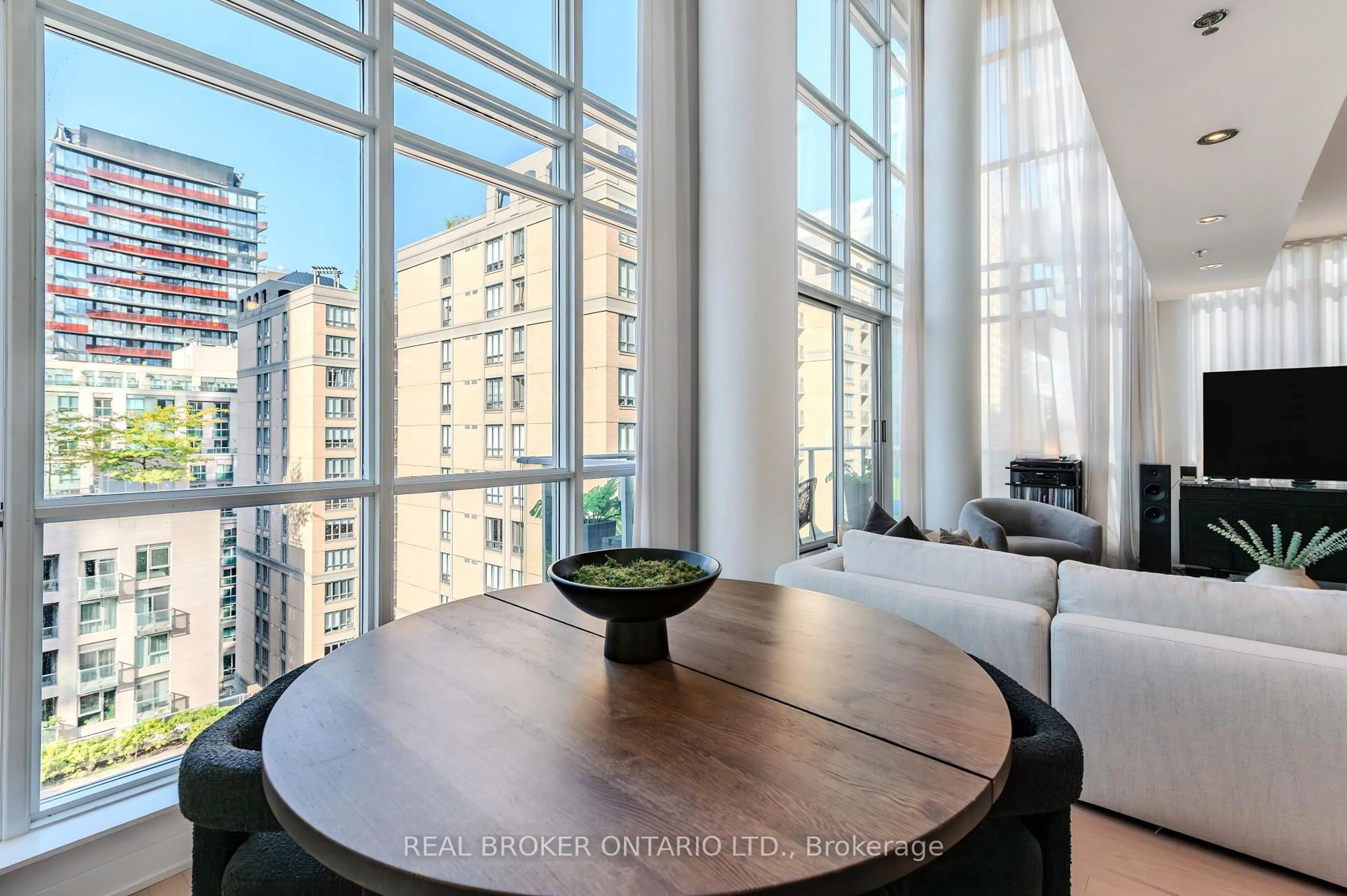 Unknown for 21 Nelson St #Lph22, Toronto Ontario M5V 1T8