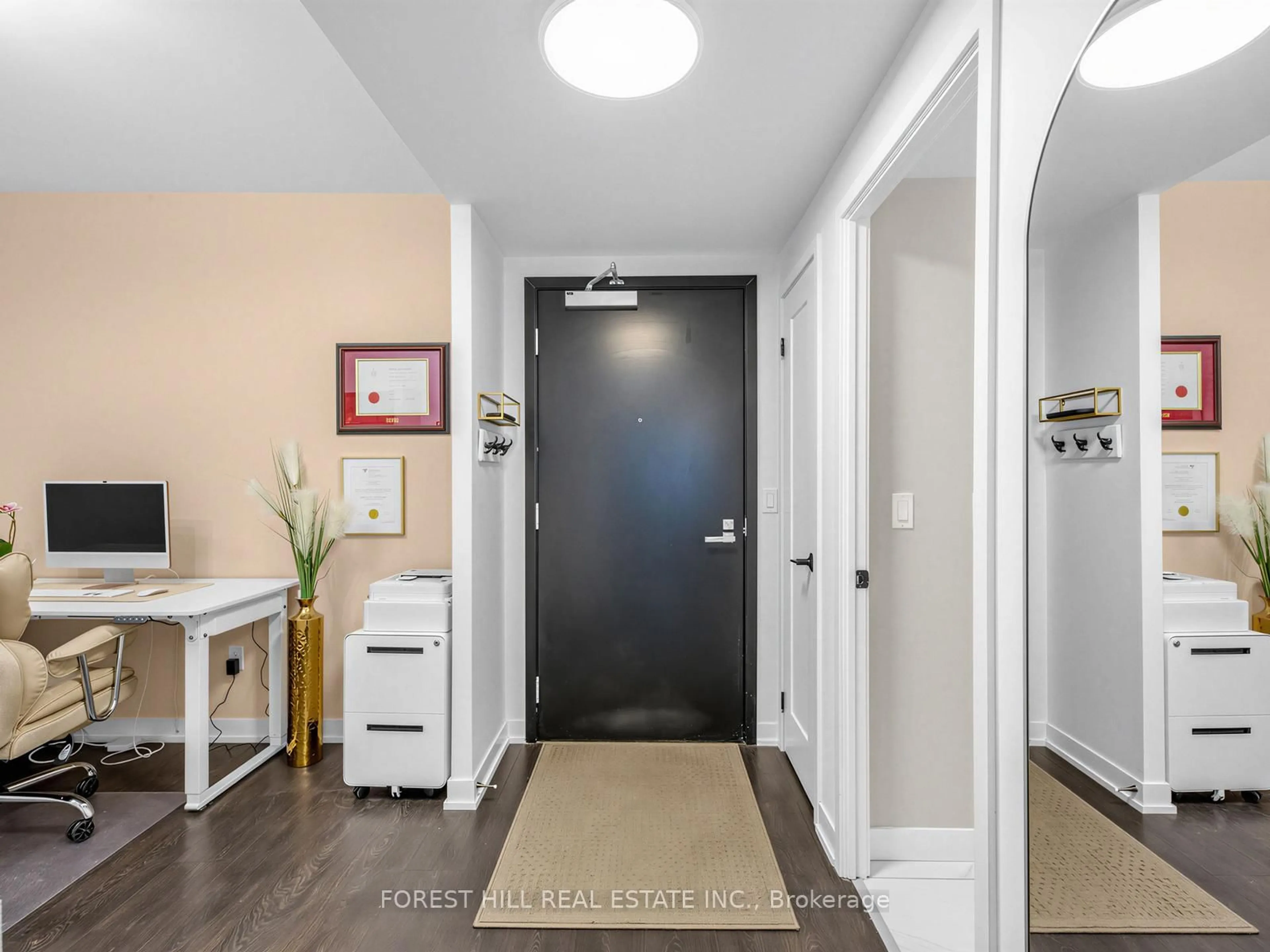 Indoor entryway for 31 Tippett Rd #438, Toronto Ontario M3H 0C8