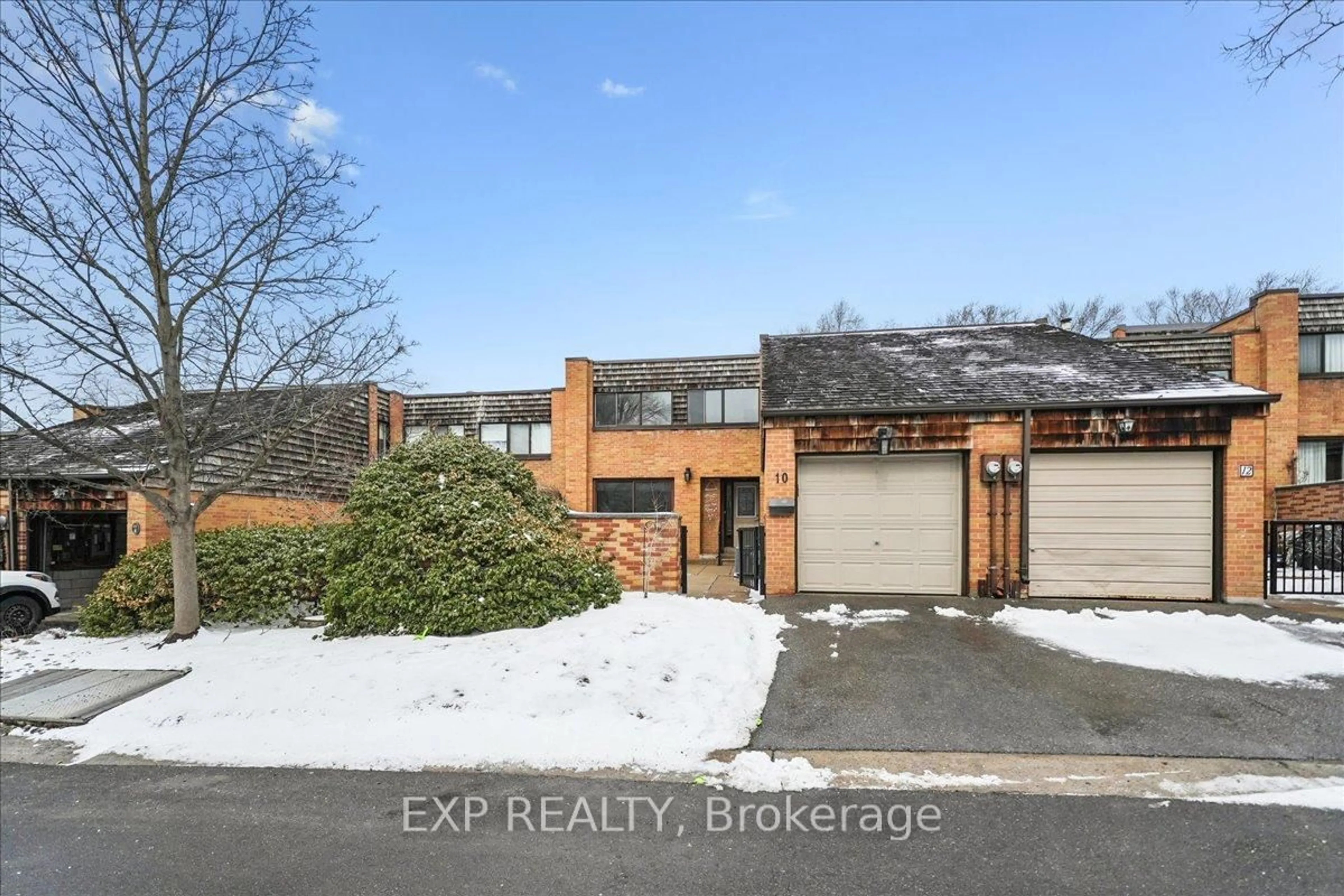 Unknown for 10 Laurie Shepway, Toronto Ontario M2J 1X6