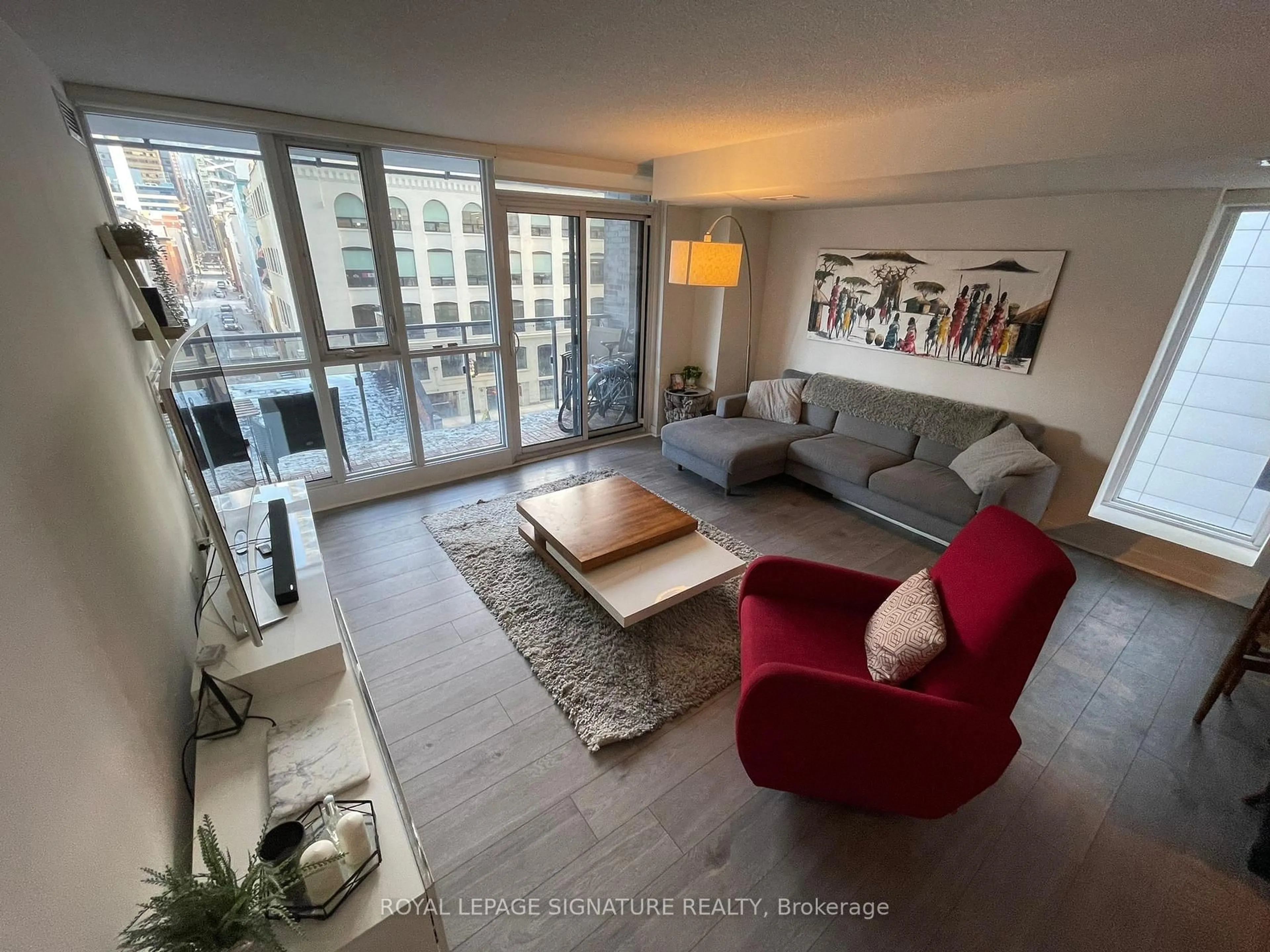 Living room with furniture, unknown for 295 Adelaide St #414, Toronto Ontario M5V 0L4