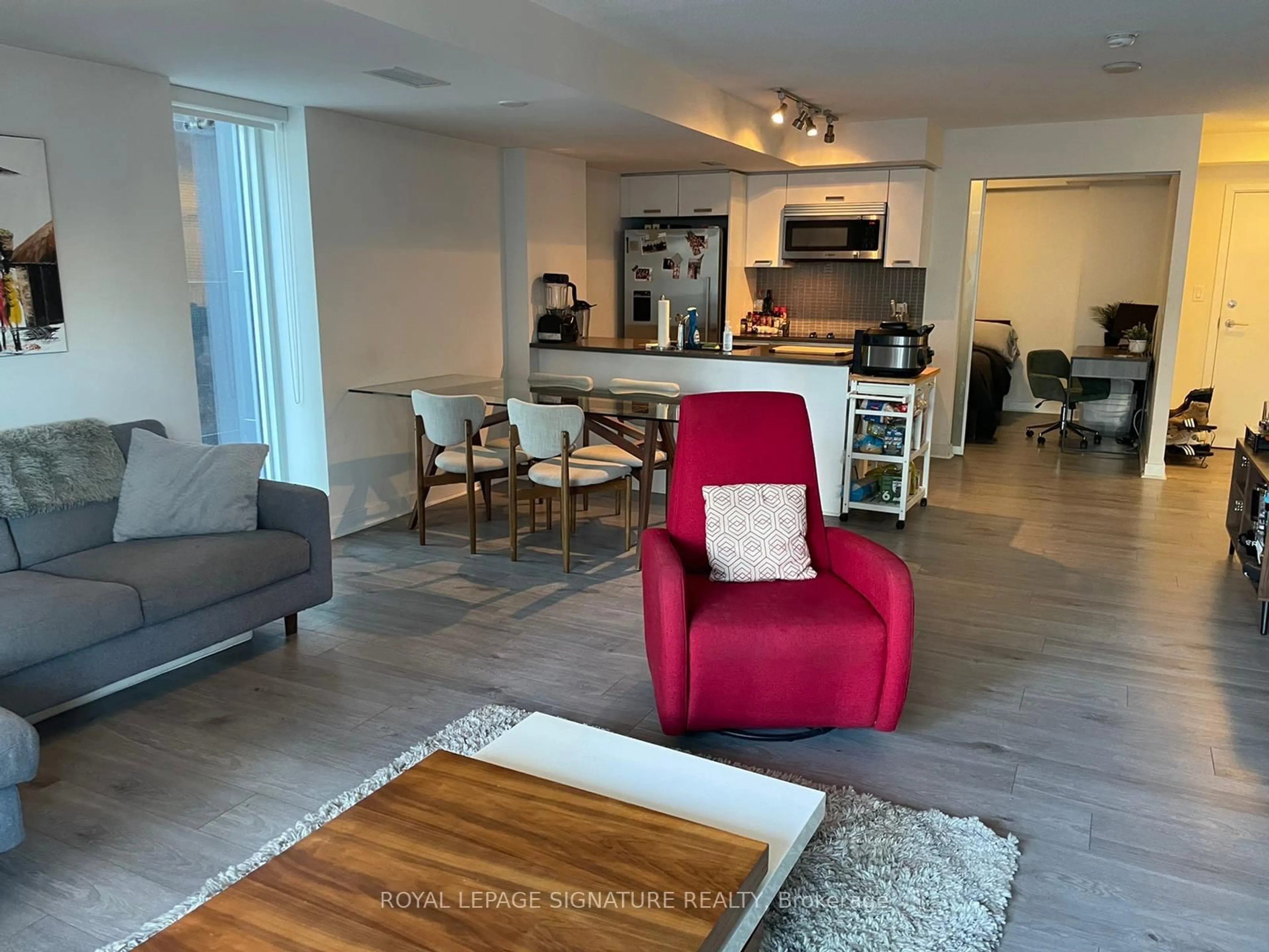 Living room with furniture, unknown for 295 Adelaide St #414, Toronto Ontario M5V 0L4