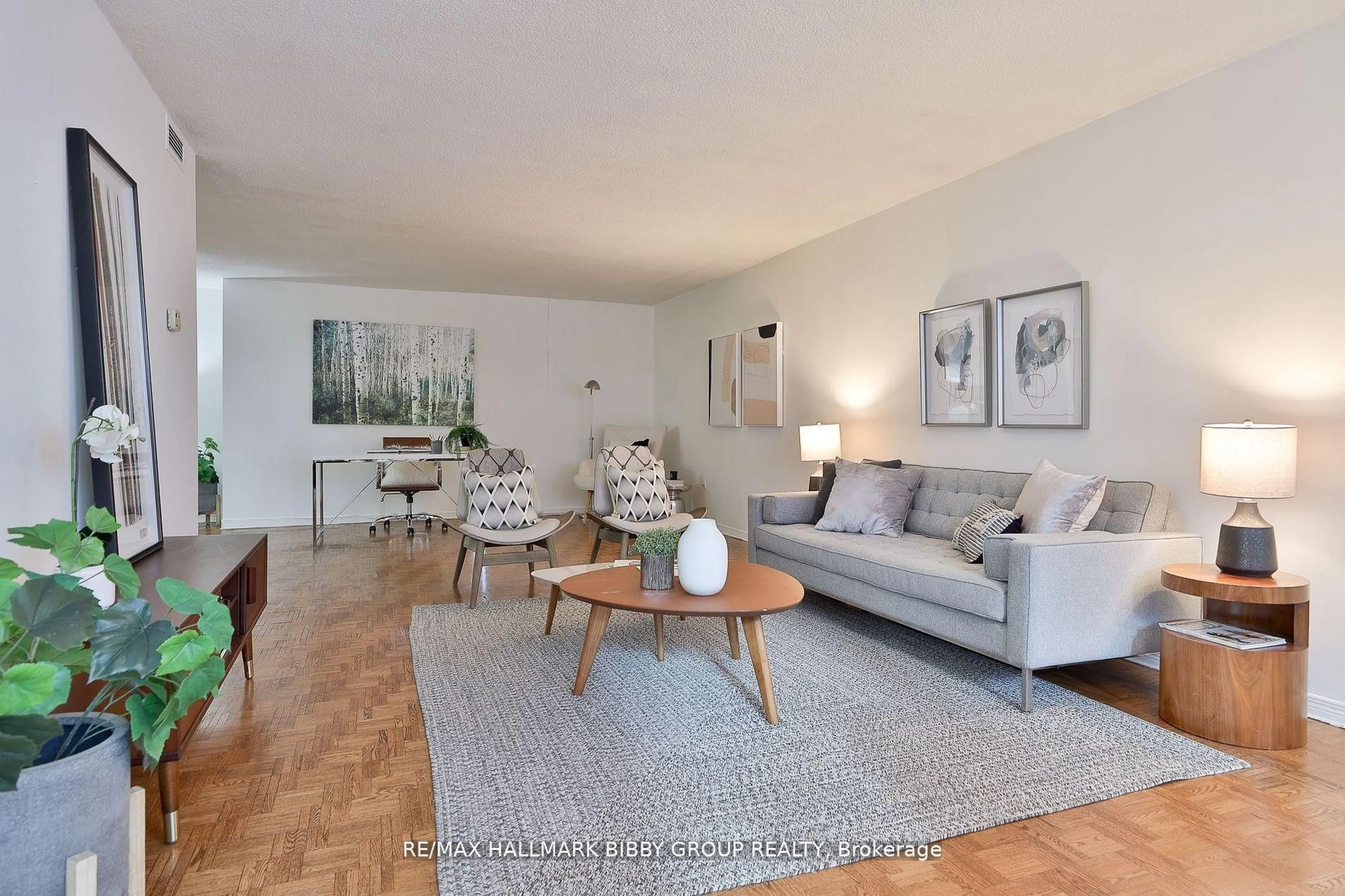 Living room with furniture, unknown for 360 Bloor St #1007, Toronto Ontario M4W 3M3