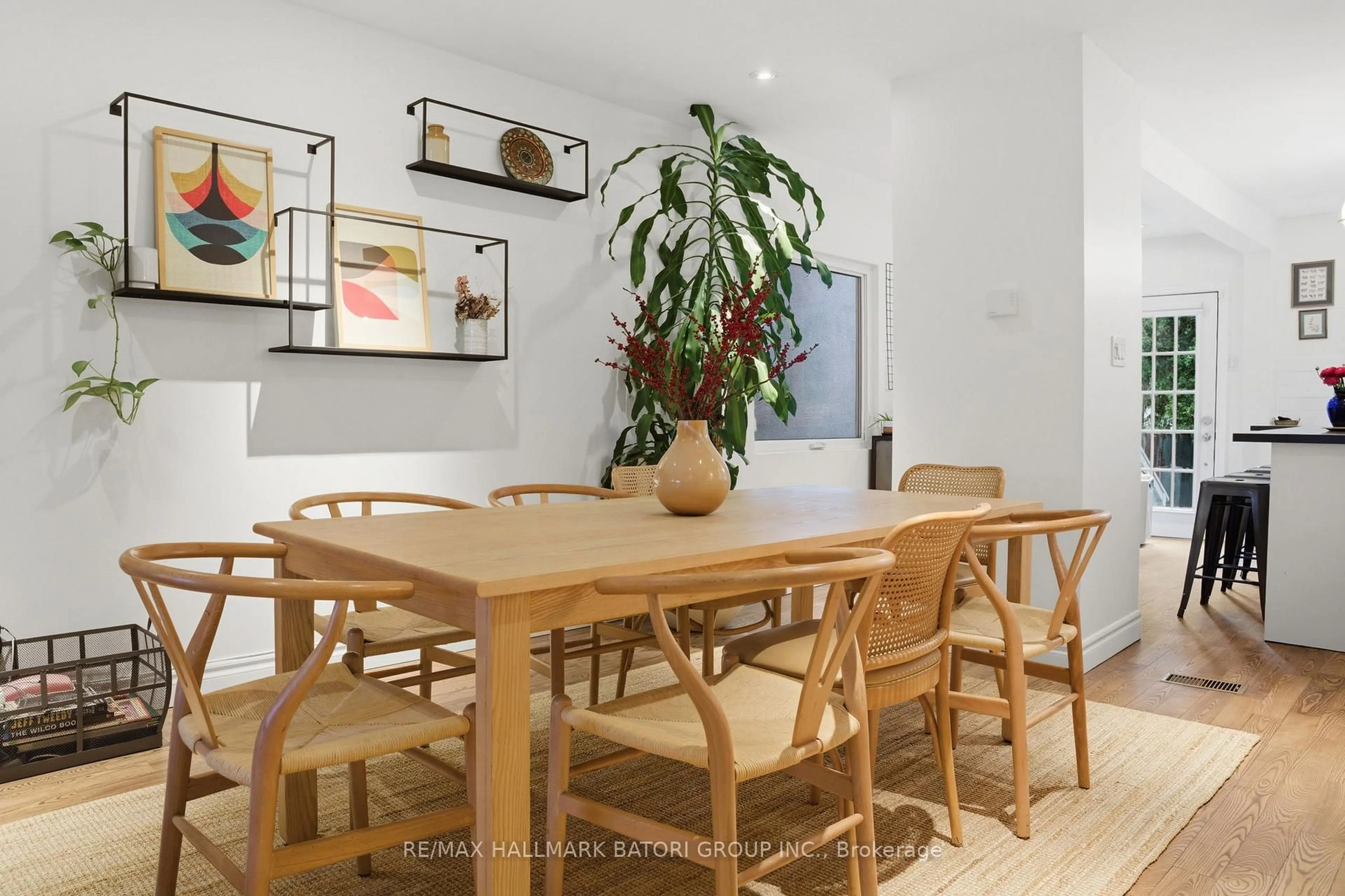 Dining room, unknown for 39 Hocken Ave, Toronto Ontario M6G 2K1