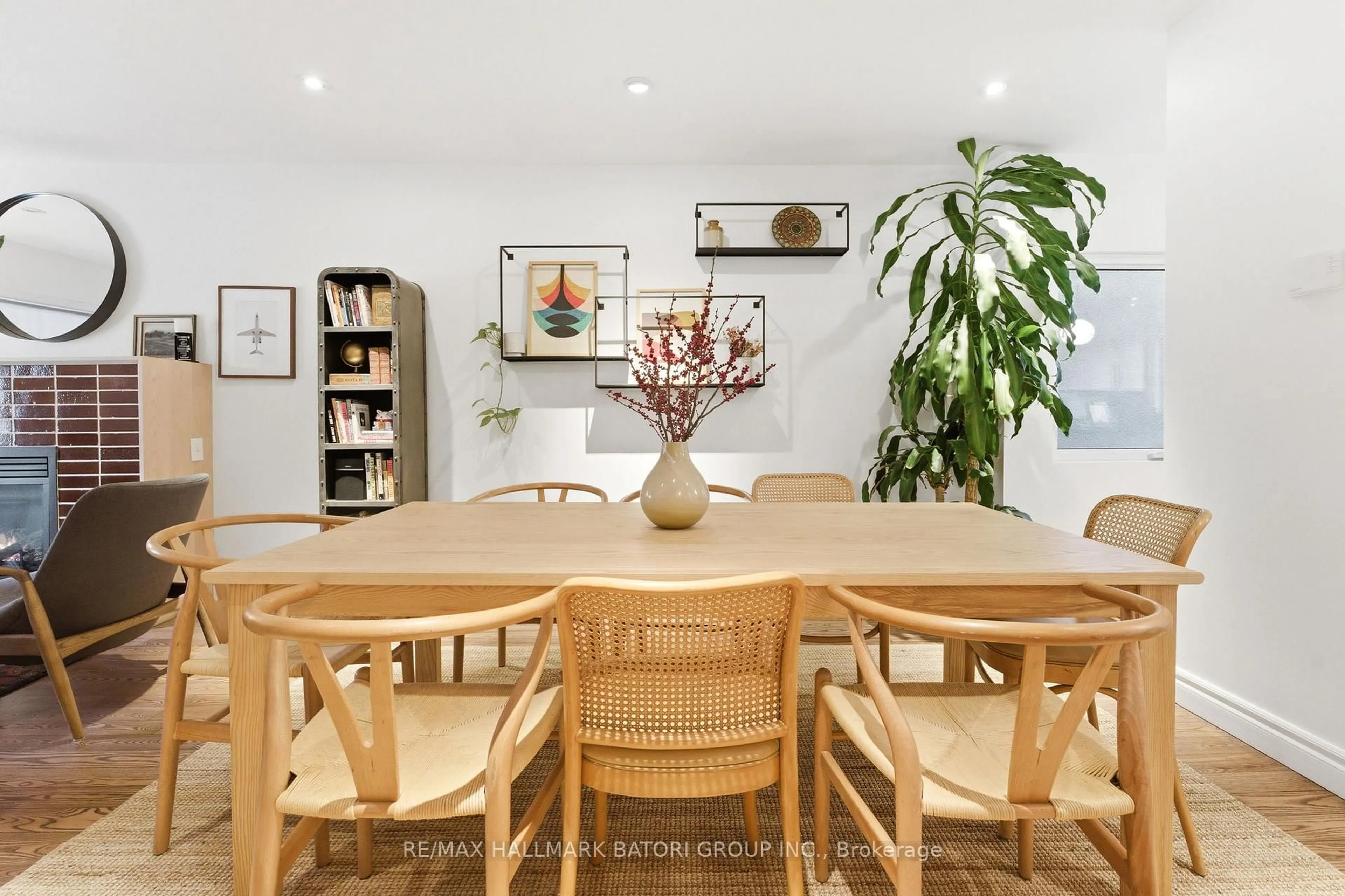 Dining room, wood/laminate floor for 39 Hocken Ave, Toronto Ontario M6G 2K1