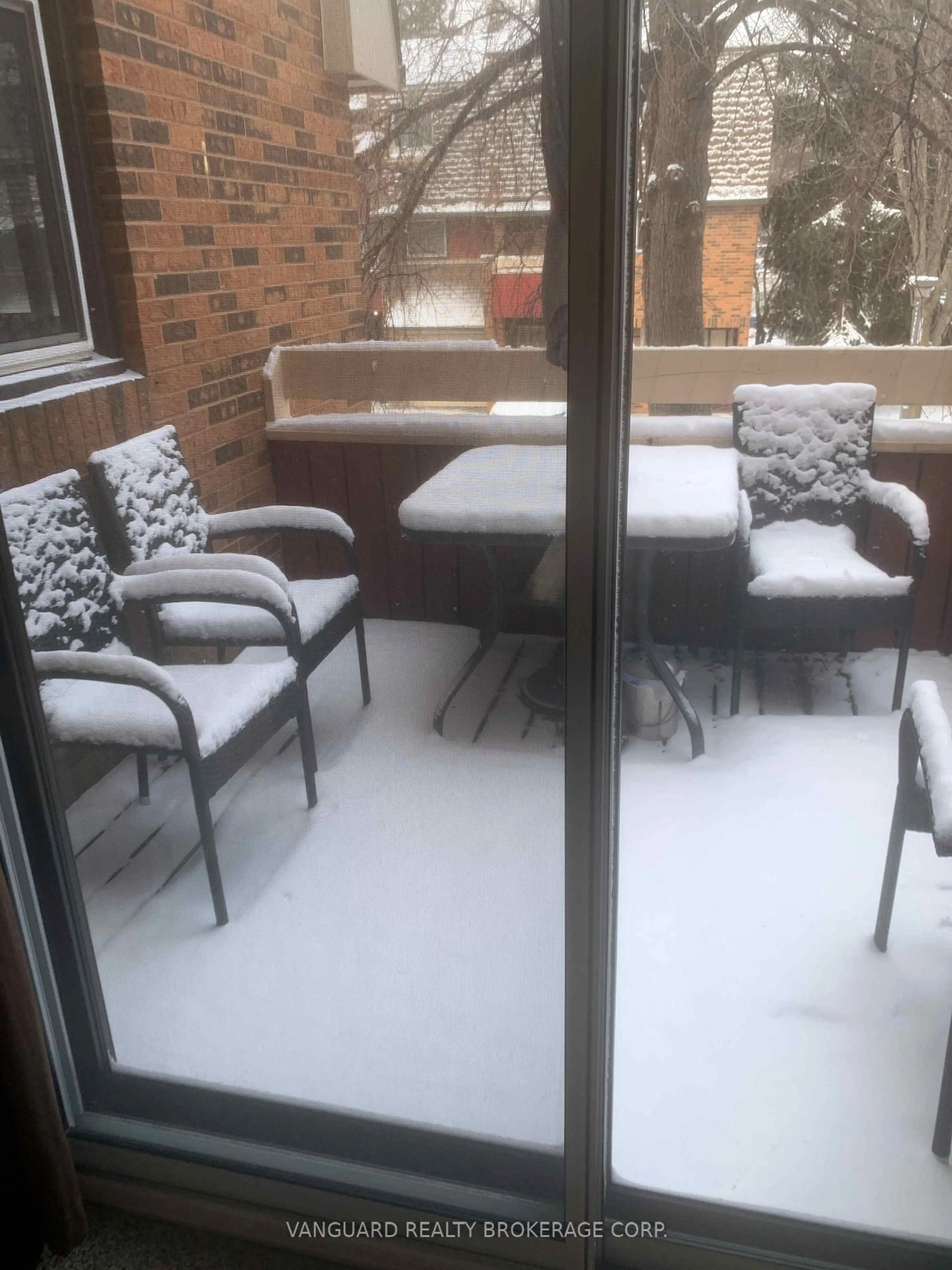 Patio, street for 13 Bards Walkway, Toronto Ontario M2J 4T8