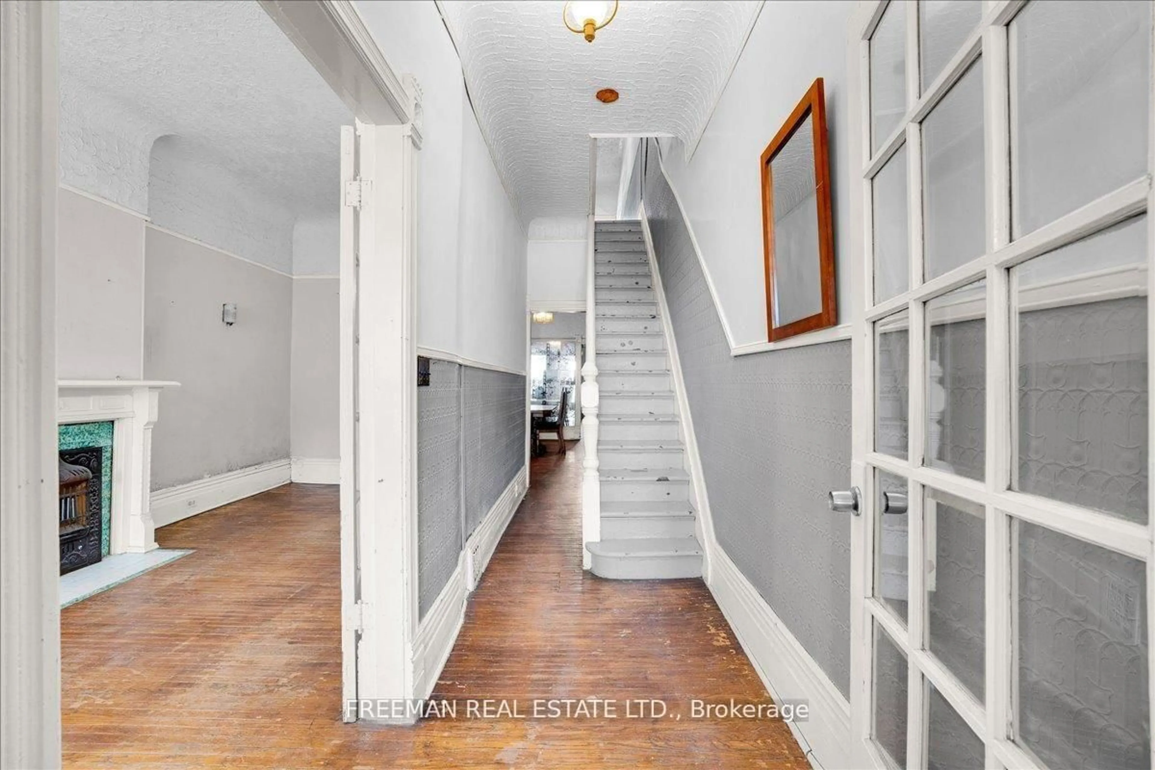 Unknown for 116 Brunswick Ave, Toronto Ontario M5S 2M2