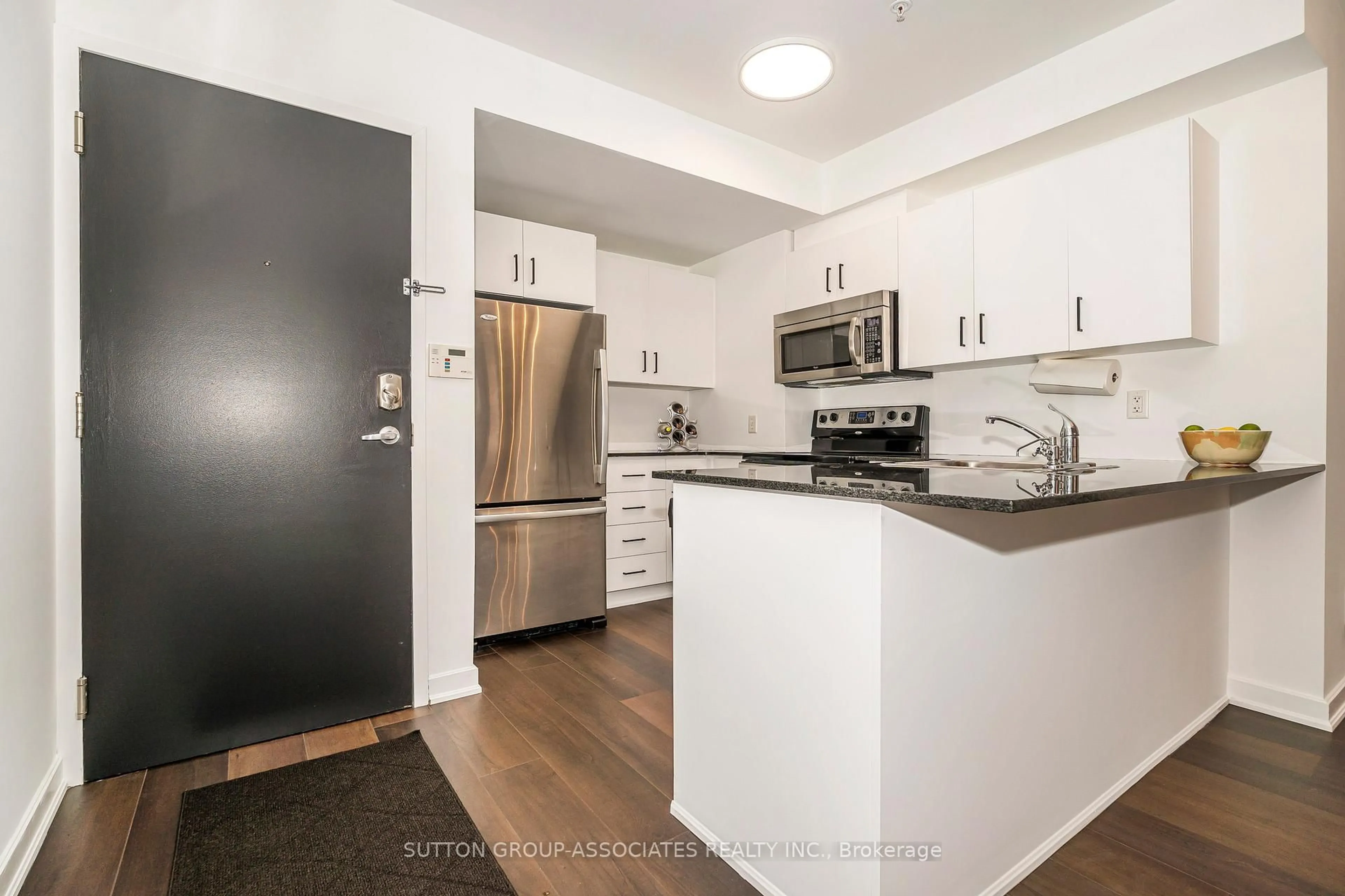 Standard kitchen, unknown for 539 Jarvis St #PH7, Toronto Ontario M4Y 2H7
