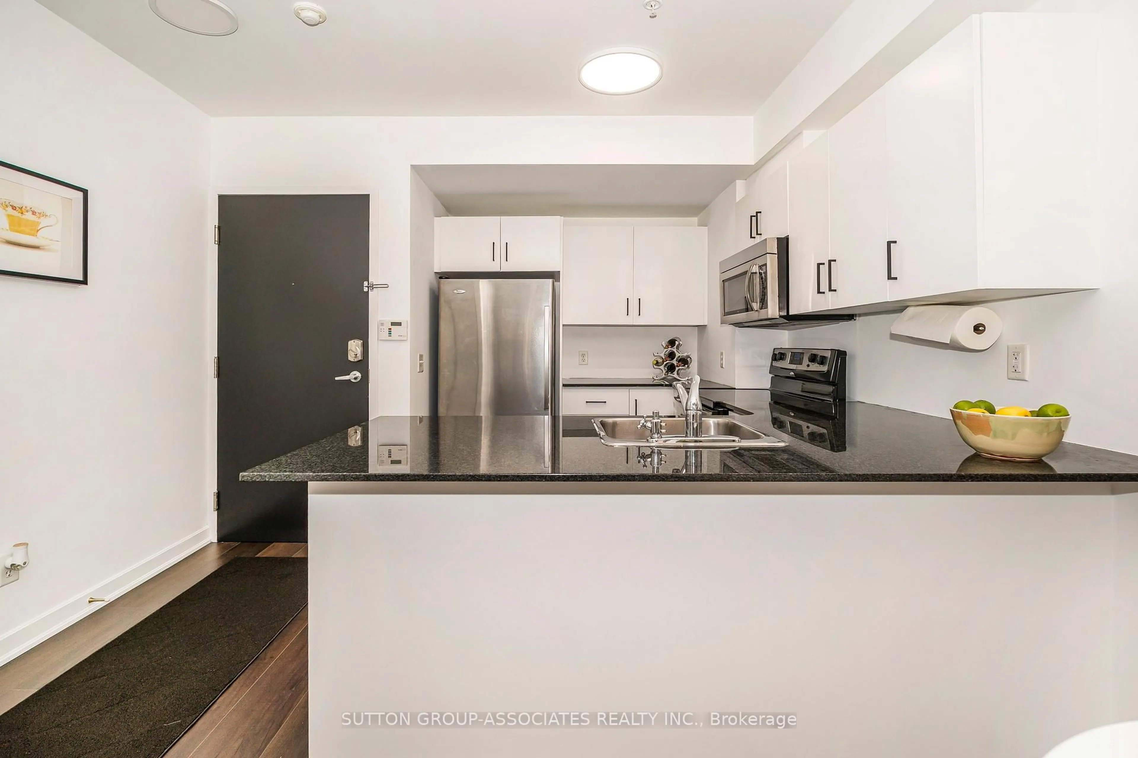 Standard kitchen, unknown for 539 Jarvis St #PH7, Toronto Ontario M4Y 2H7