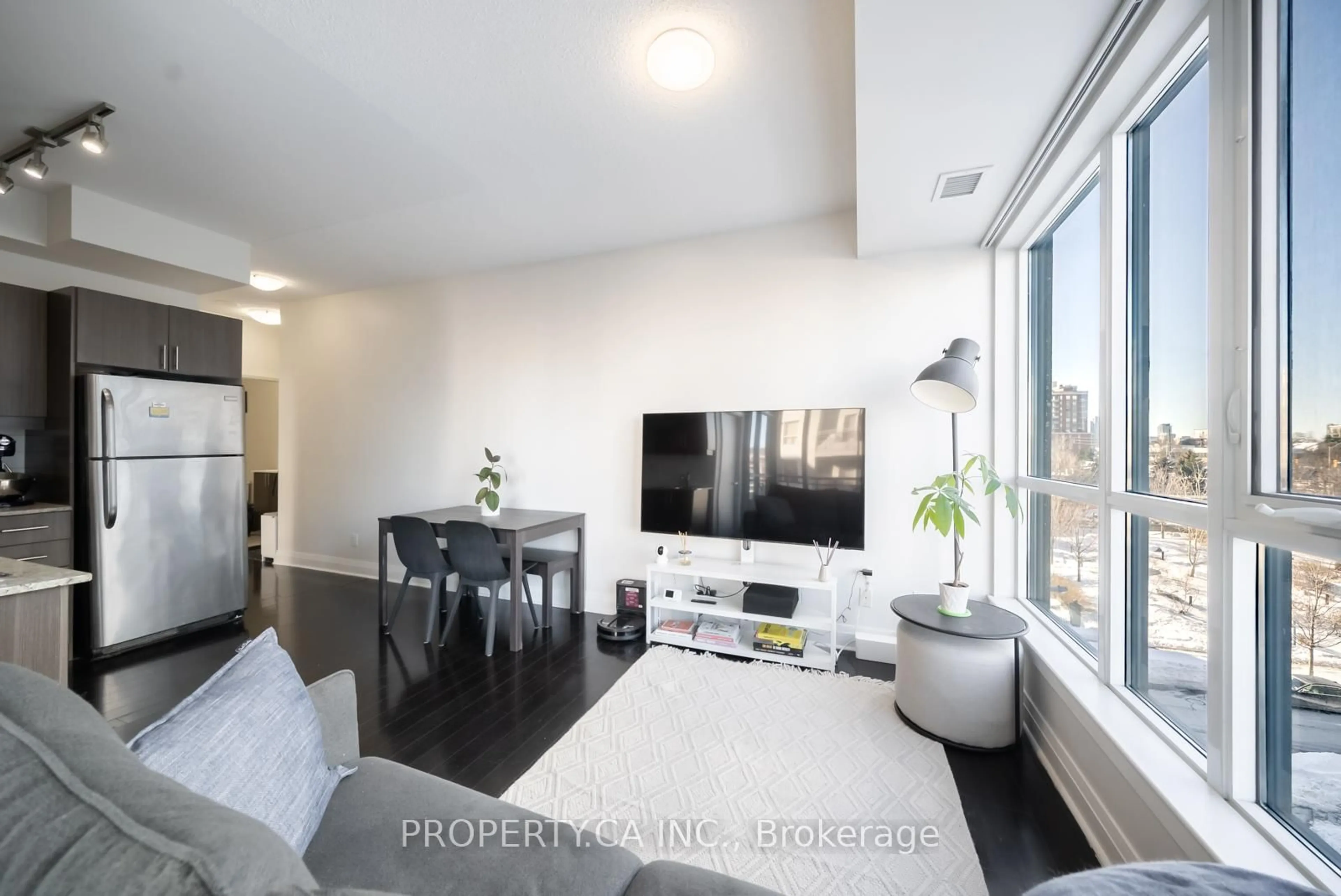 A pic of a room for 17 Kenaston Gdns #516, Toronto Ontario M2K 0B9