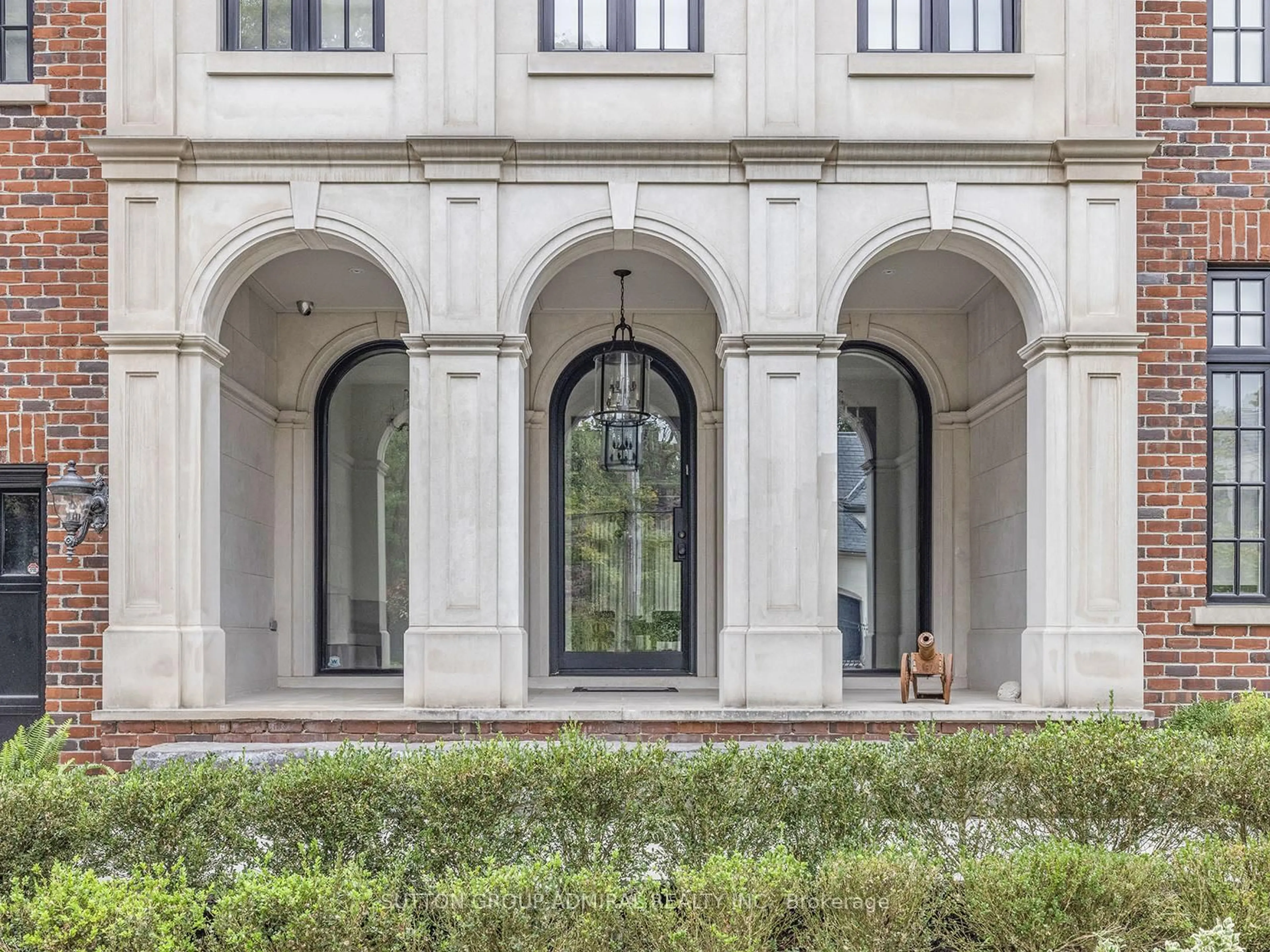 Unknown for 125 Sandringham Dr, Toronto Ontario M3H 1E2