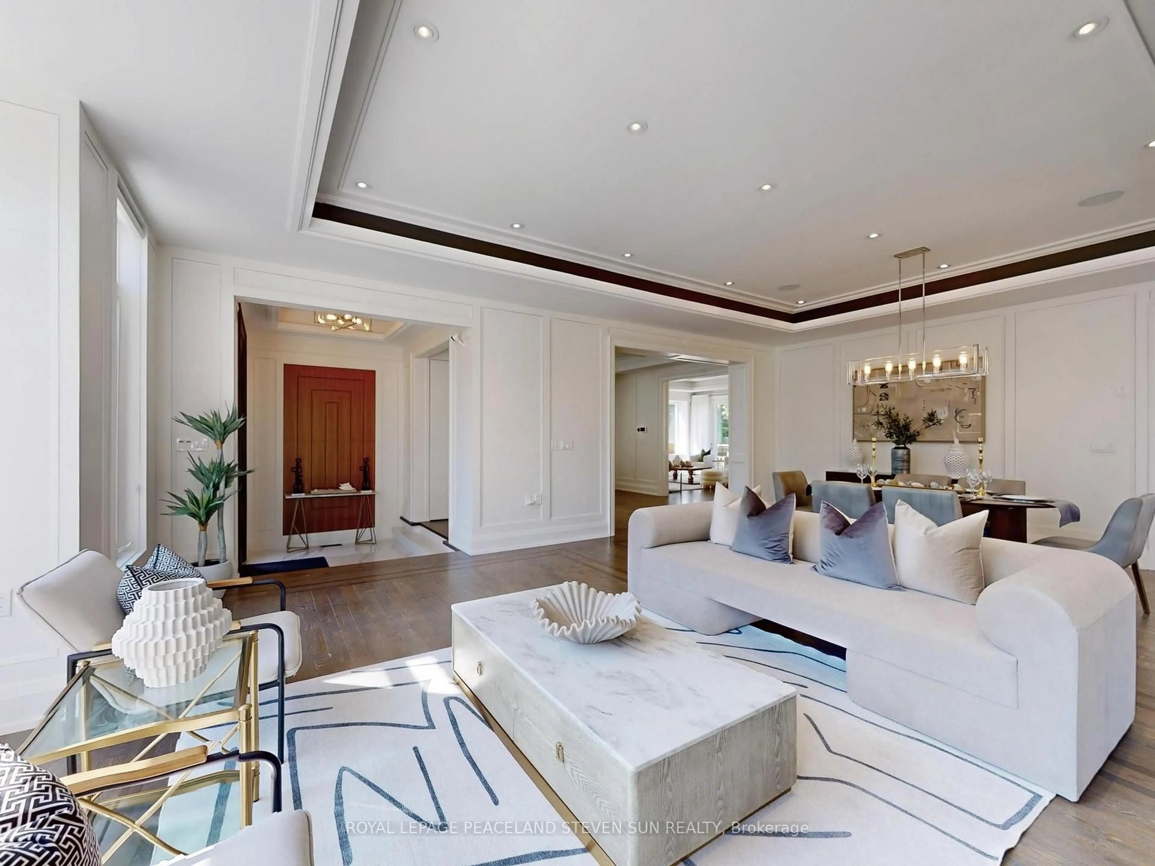 Living room with furniture, unknown for 168 Highgate Ave, Toronto Ontario M2N 5H1