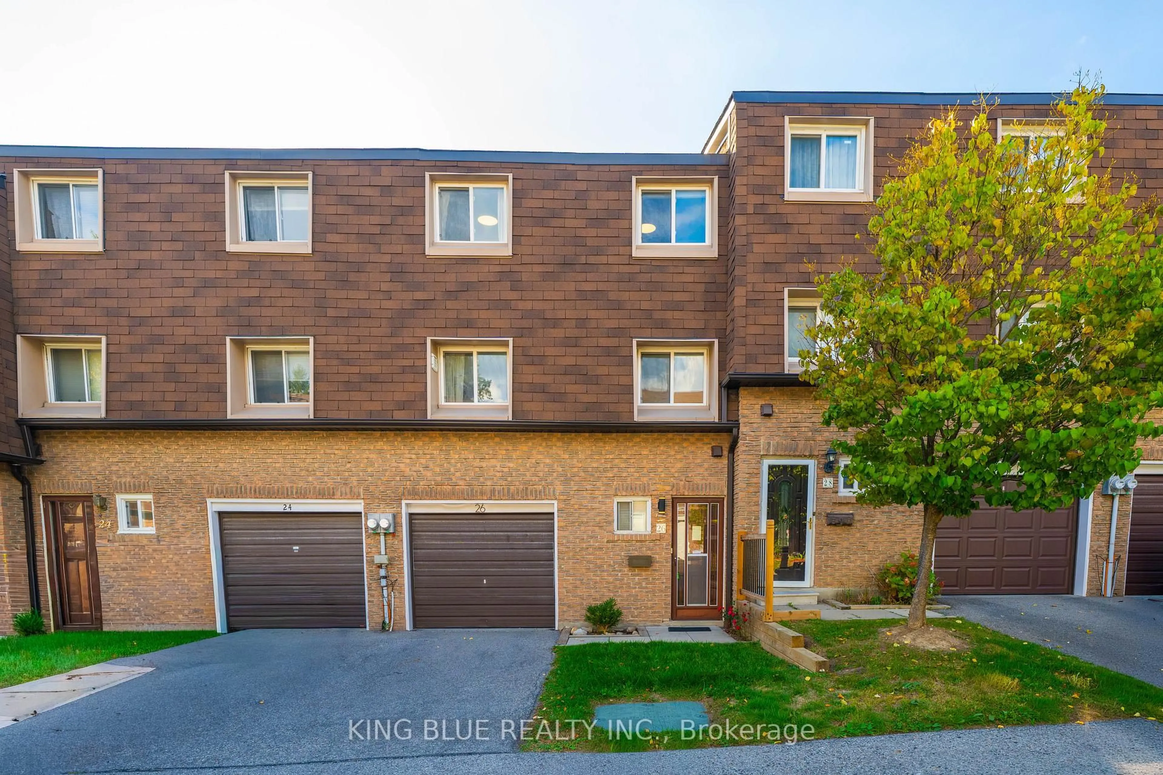 A pic from outside/outdoor area/front of a property/back of a property/a pic from drone, street for 26 Water Wheel Way, Toronto Ontario M2H 3E4
