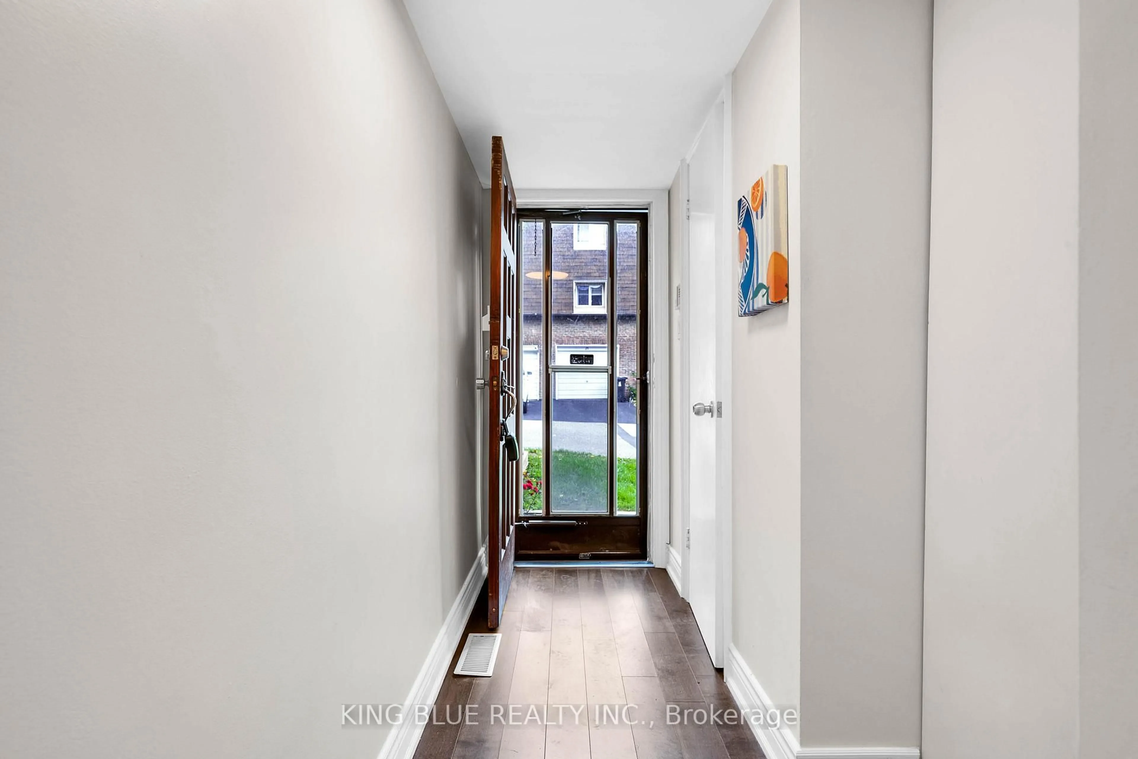 Indoor entryway for 26 Water Wheel Way, Toronto Ontario M2H 3E4
